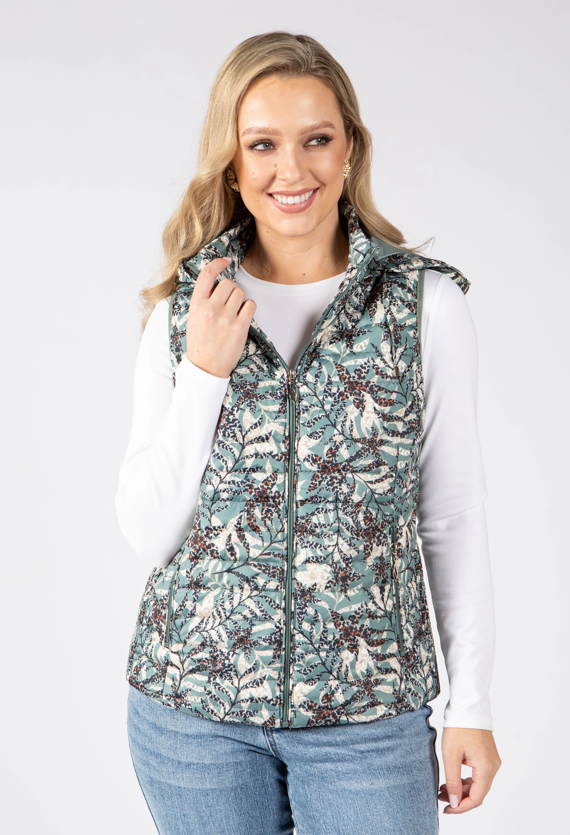 Abstract Print Quilted Gilet - Image 14