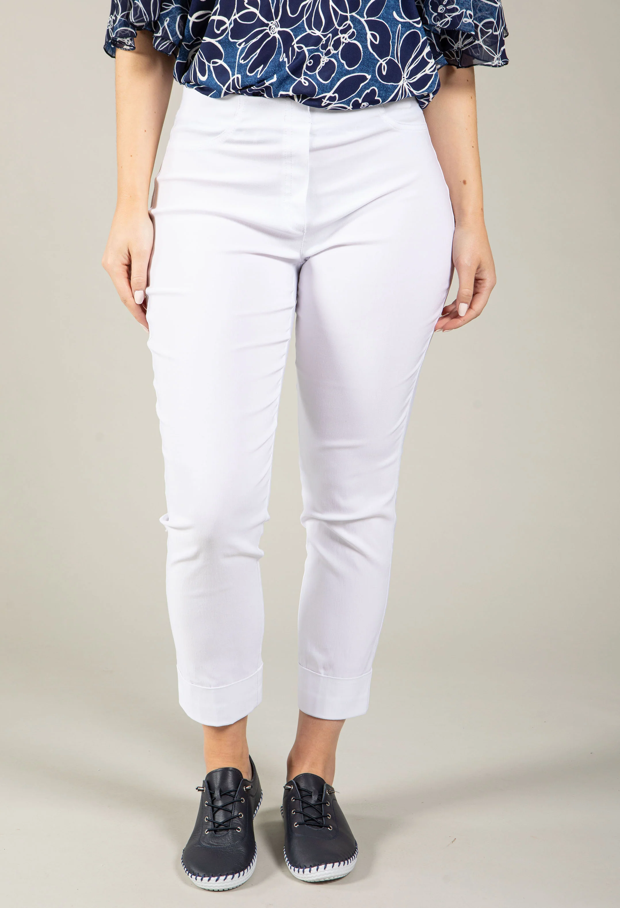 Angelika Slim Fit 7/8 Trousers - Image 11