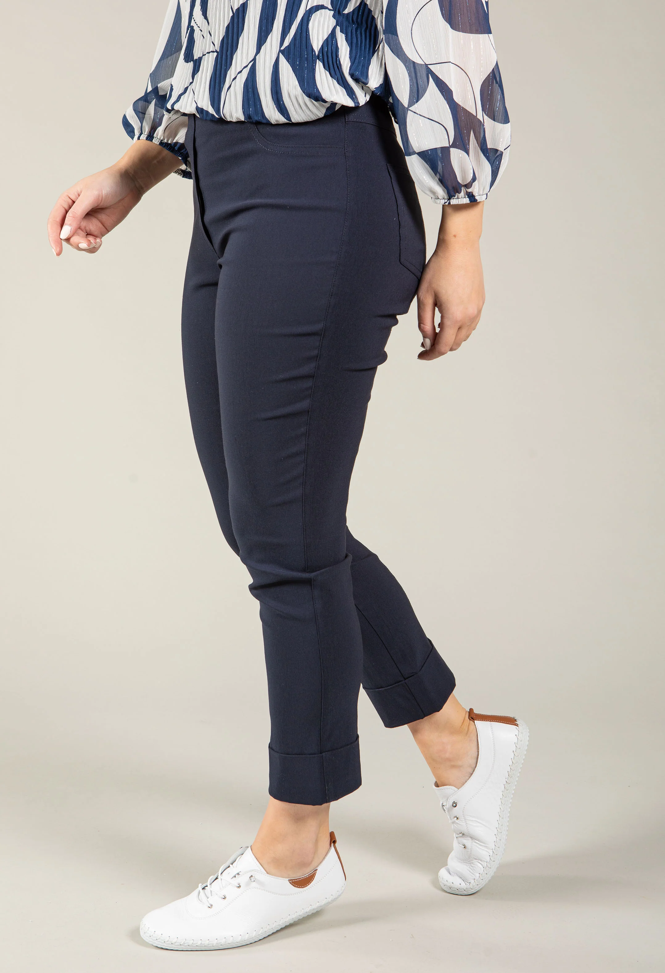 Angelika Slim Fit 7/8 Trousers - Image 5