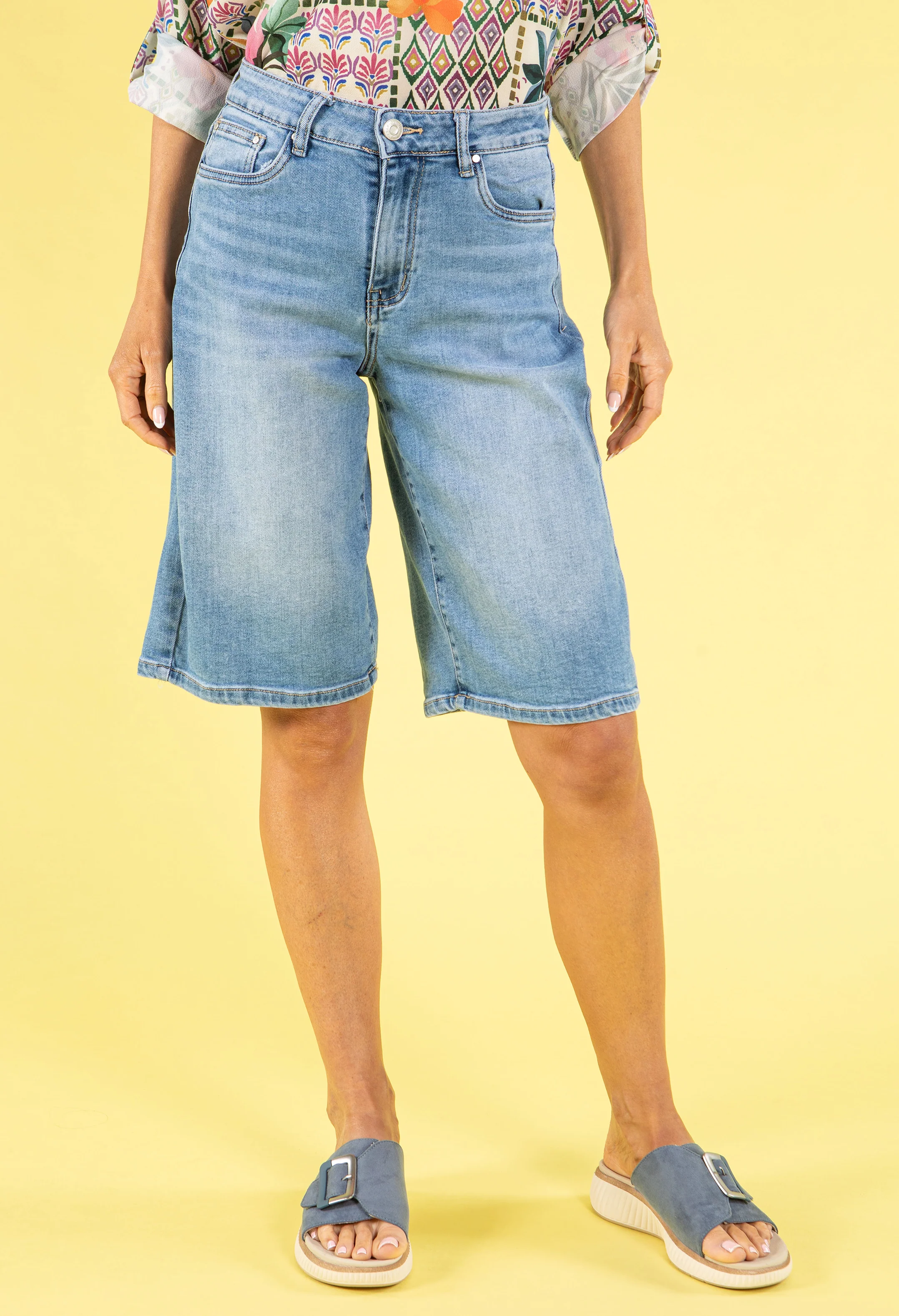 90's Baggy Bermuda Shorts - Image 3