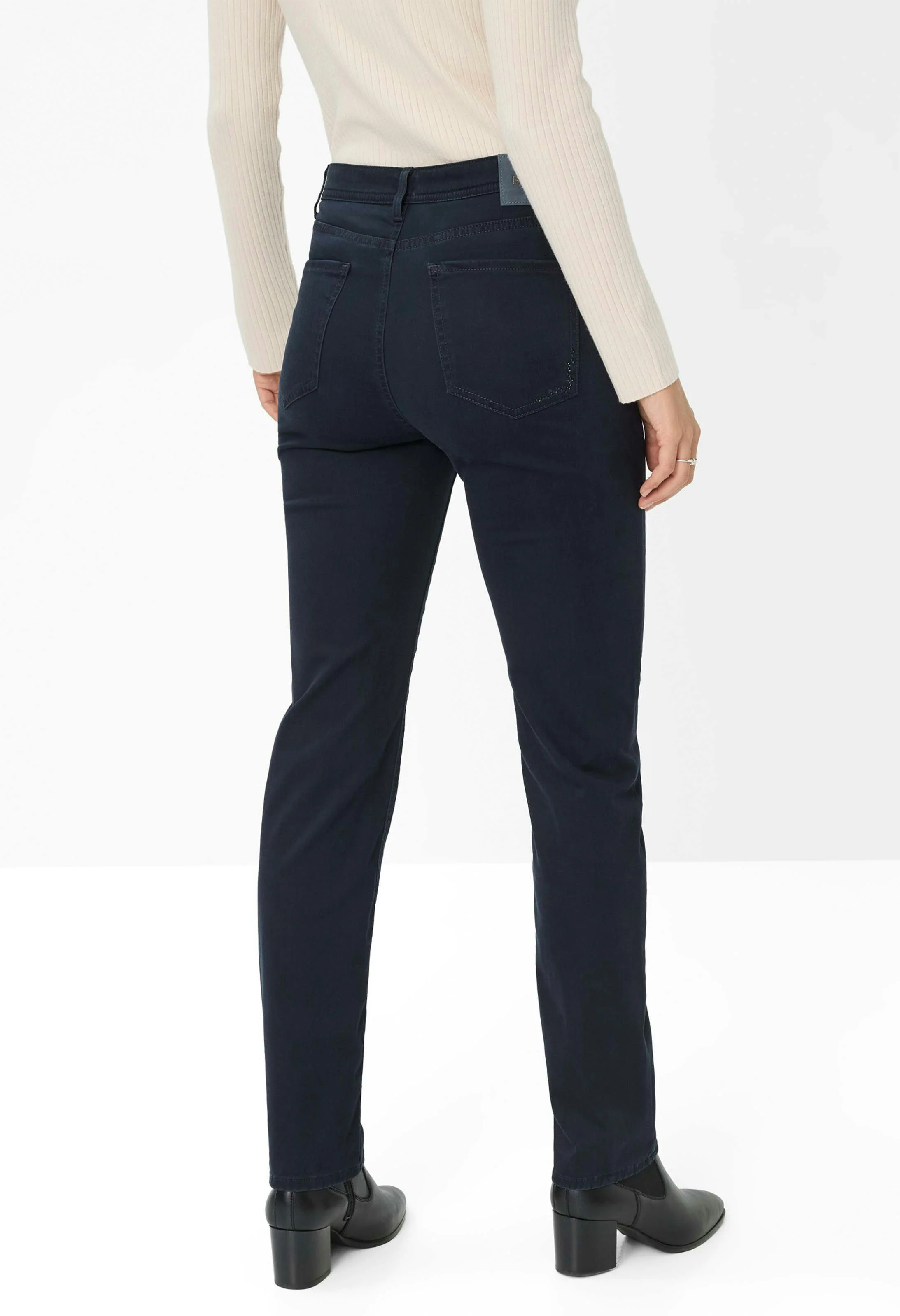 Carola Short Leg Trousers - Image 19