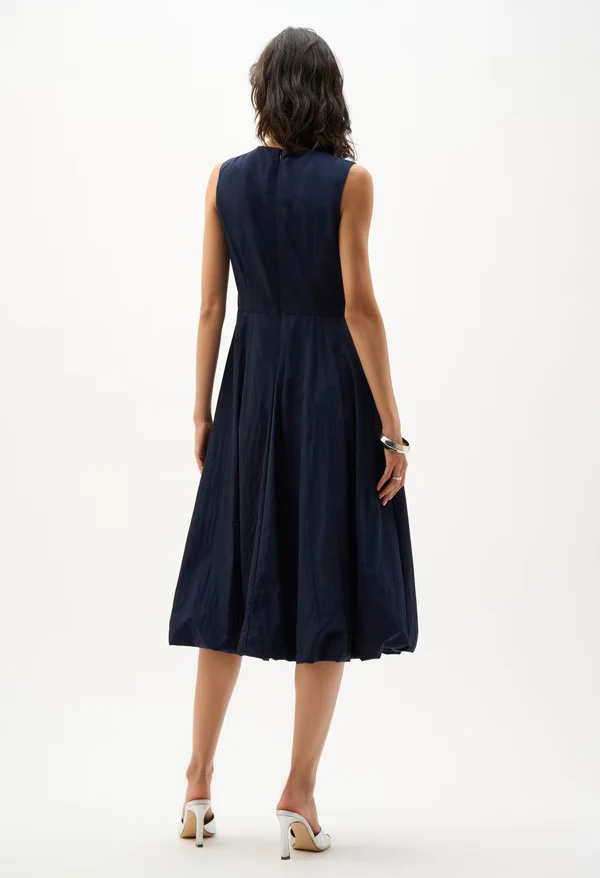 Casual Sleeveless Midi Dress - Image 4
