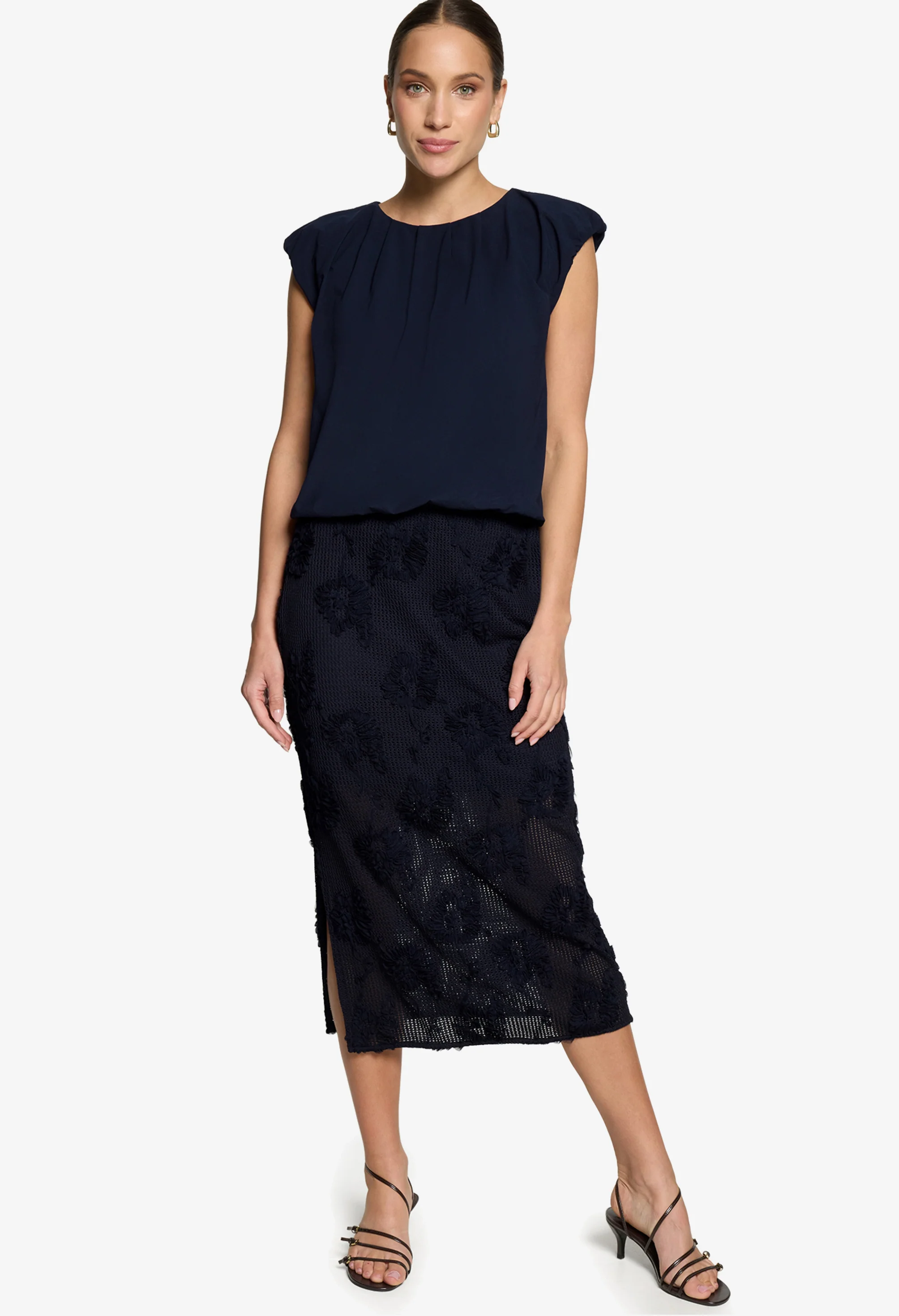 Crew-Neck Cropped Top - Image 7