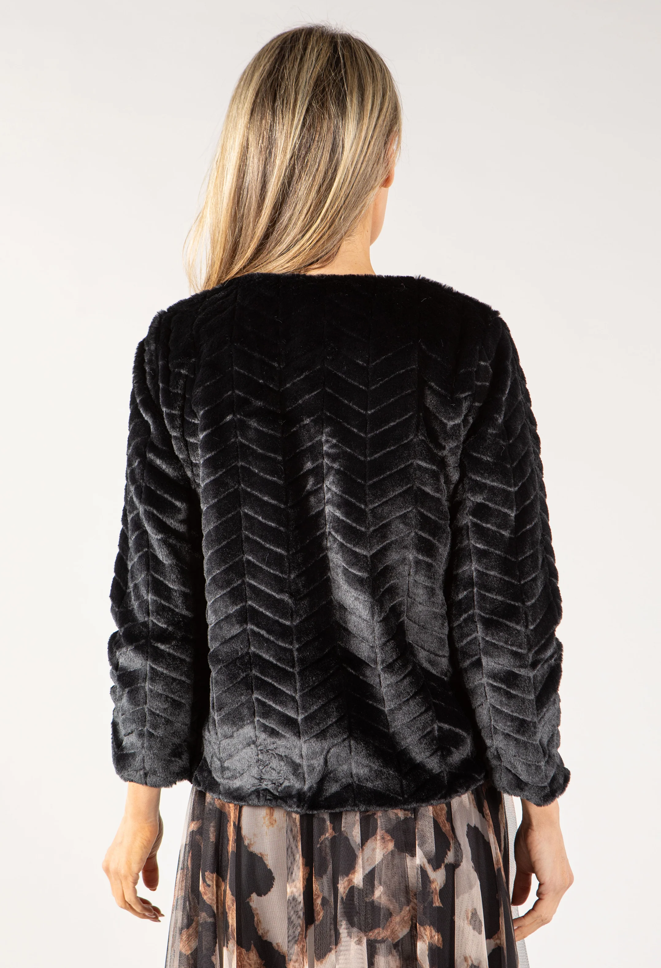 Faux Fur Zip Up Short Coat - Image 4