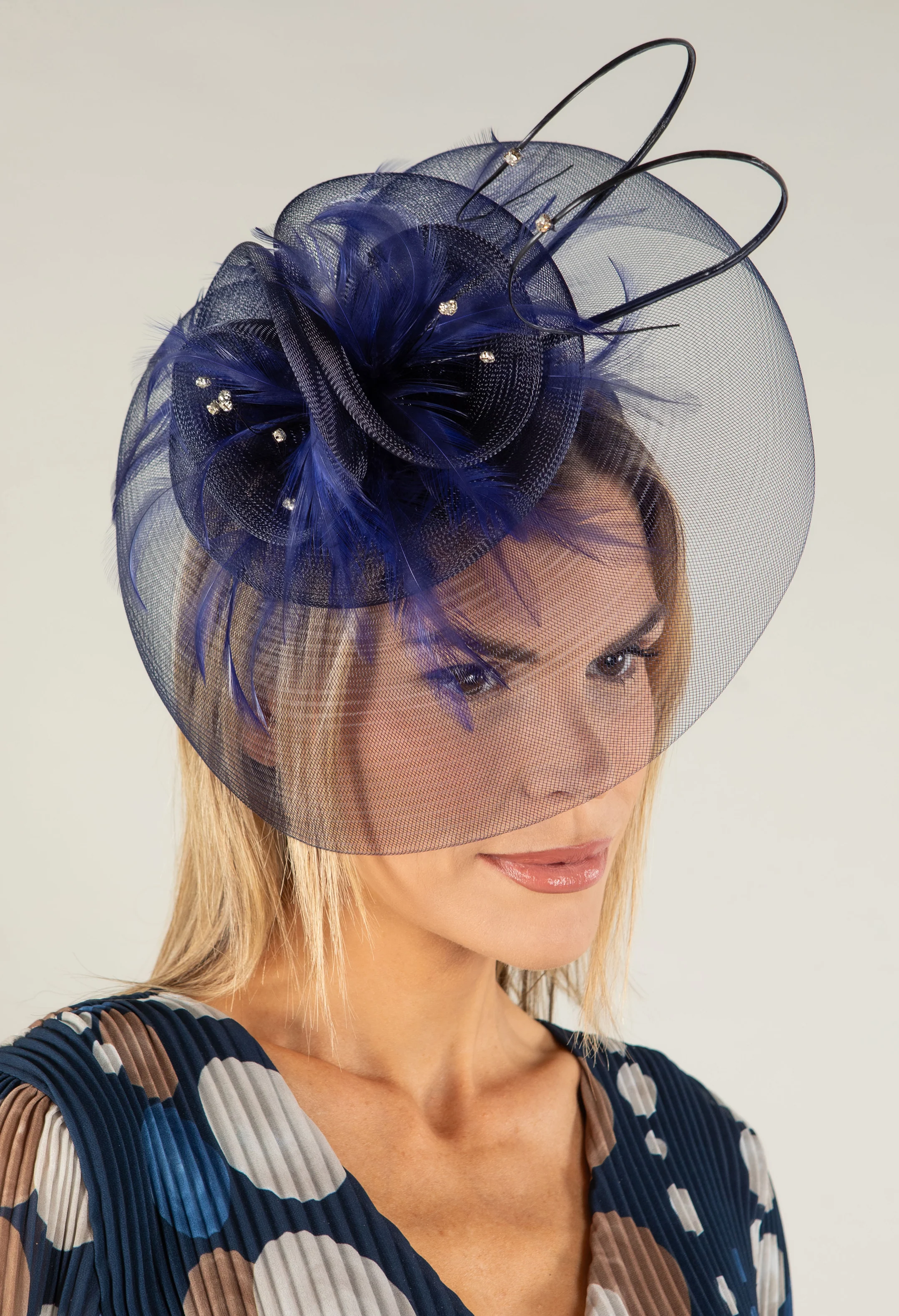 Feather & Diamante Detail Fascinator - Image 6