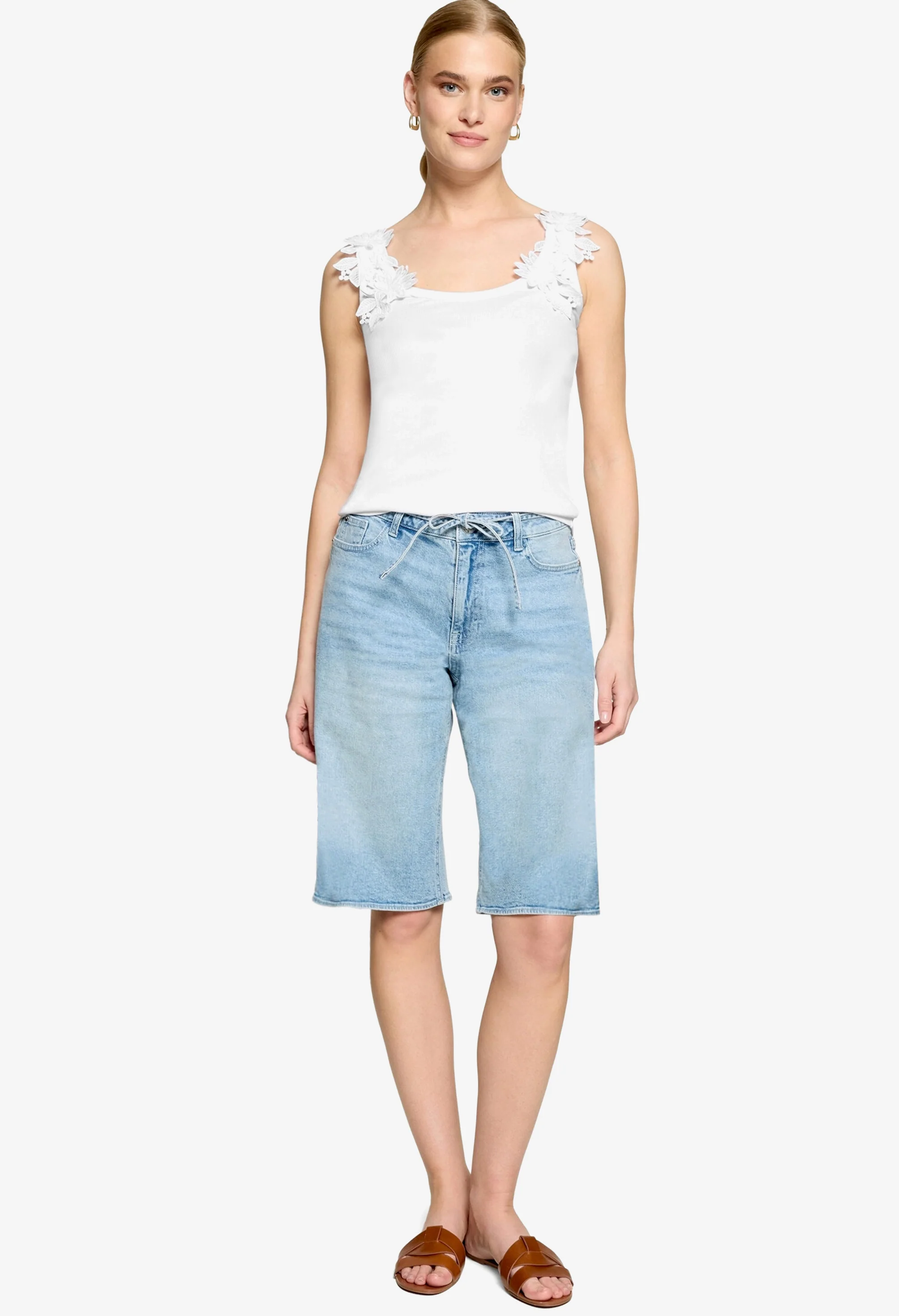 Floral Detail Sleeveless Top - Image 5