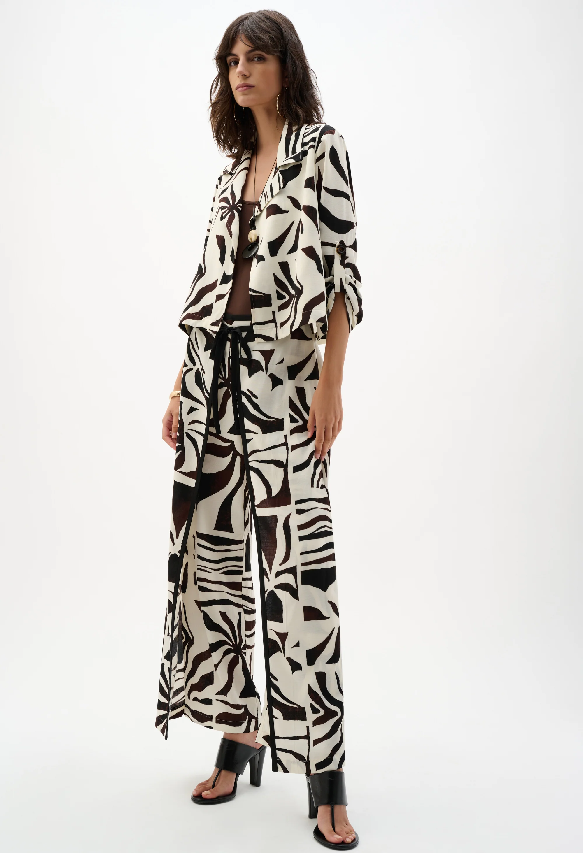 Floral High-waisted Trousers - Image 3