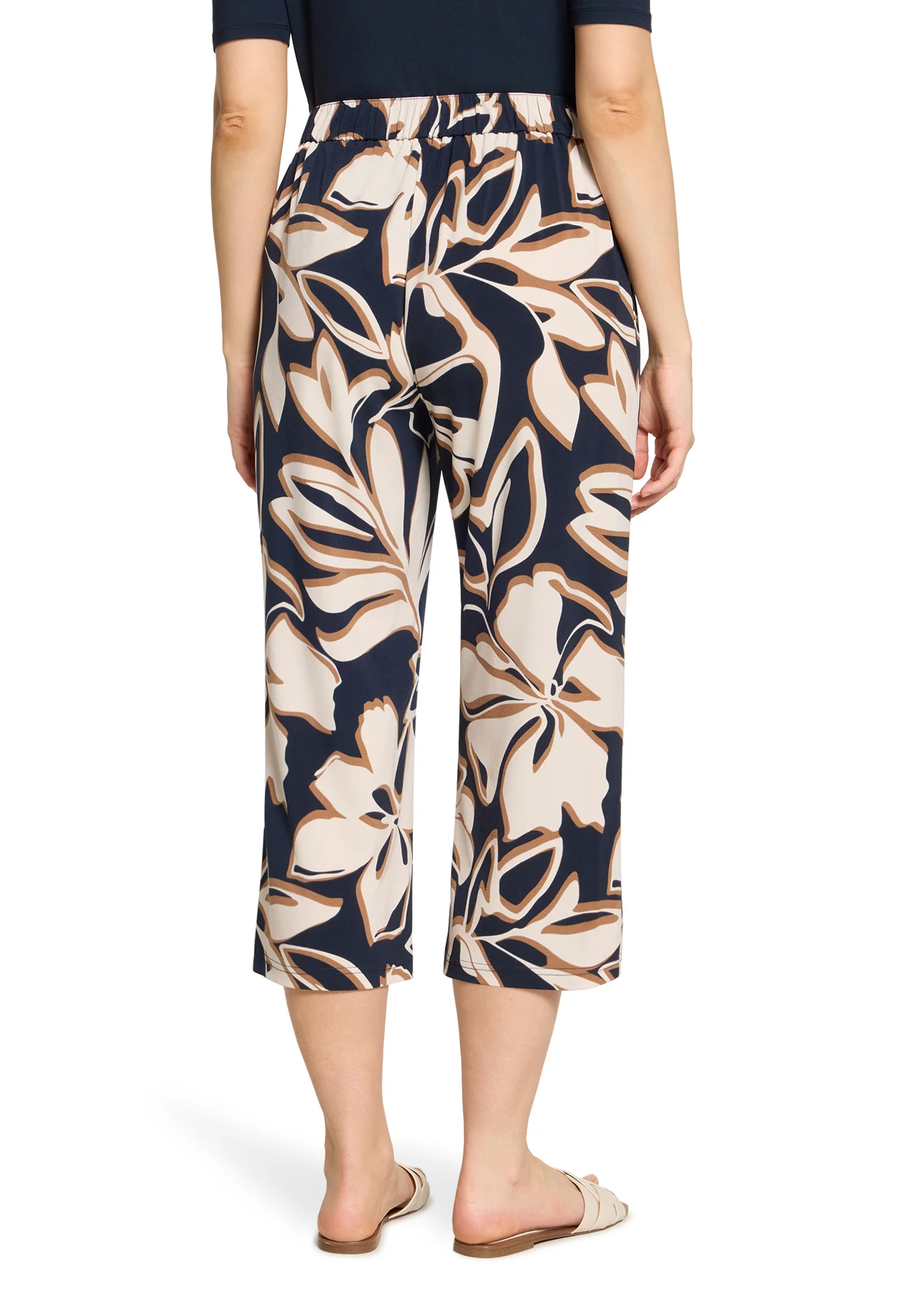 Floral Print 3/4 Length Trousers - Image 4