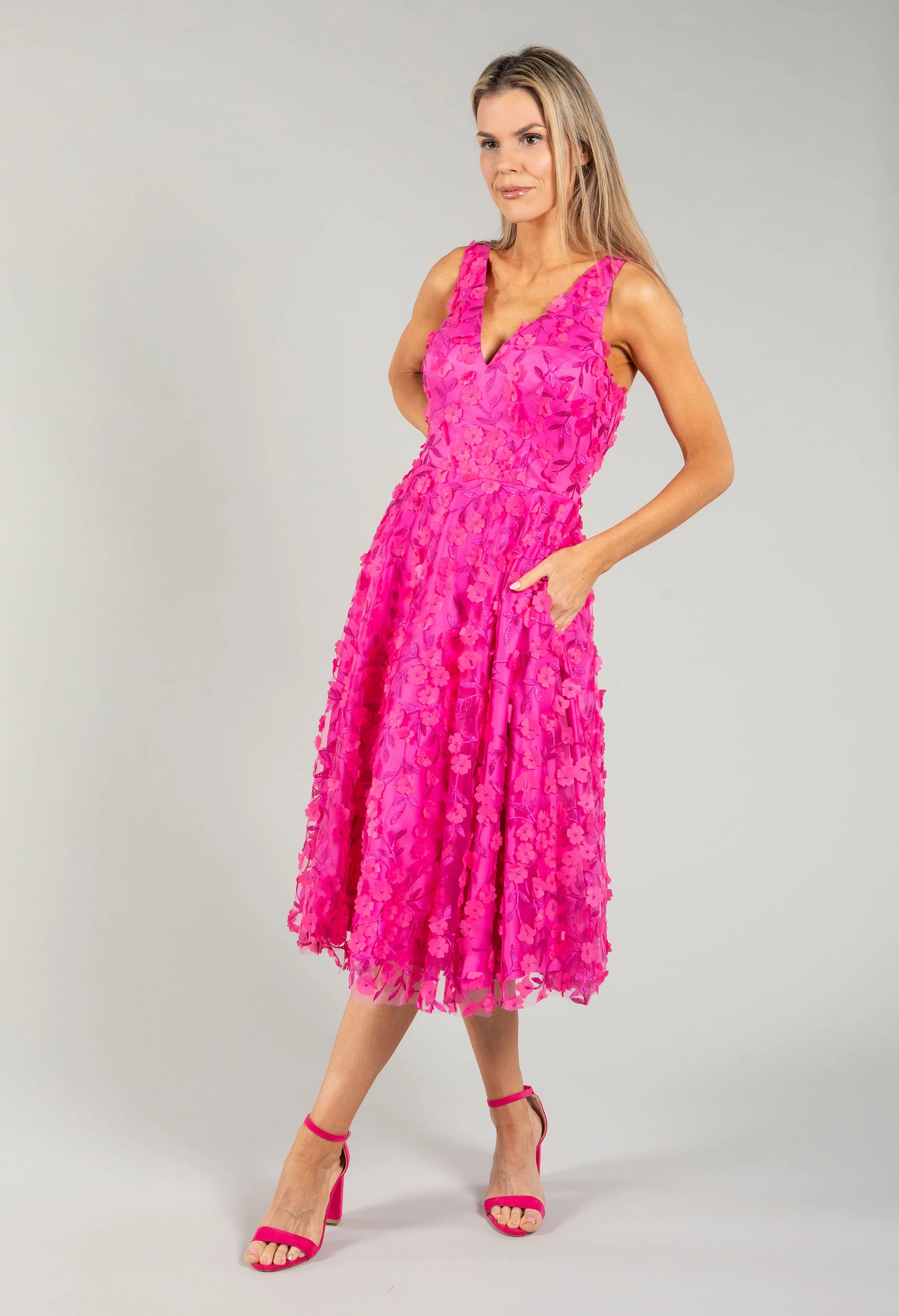 Floral Sleeveless Midi Dress - Image 4