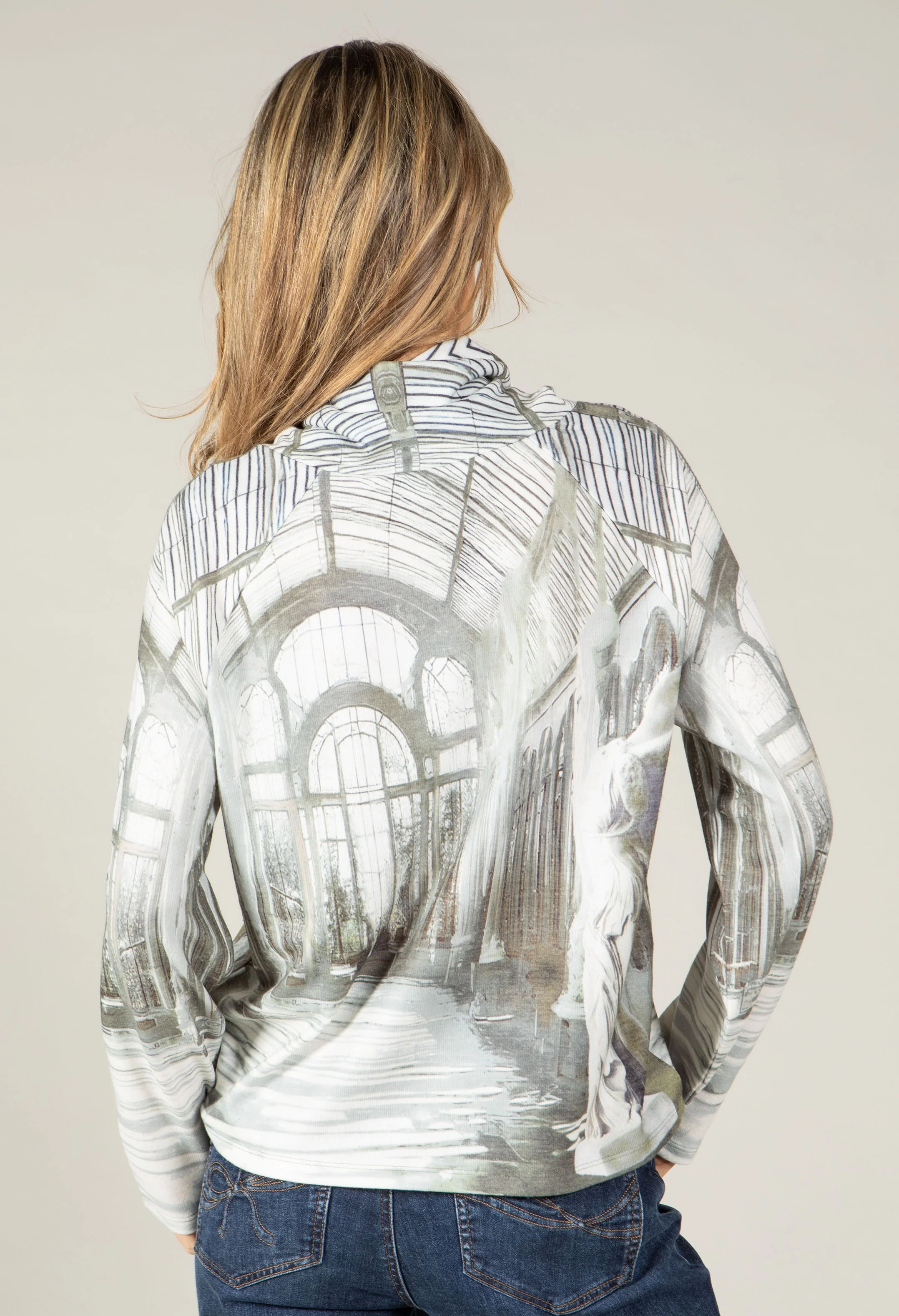 Gallery print Turtleneck Knit Top - Image 4