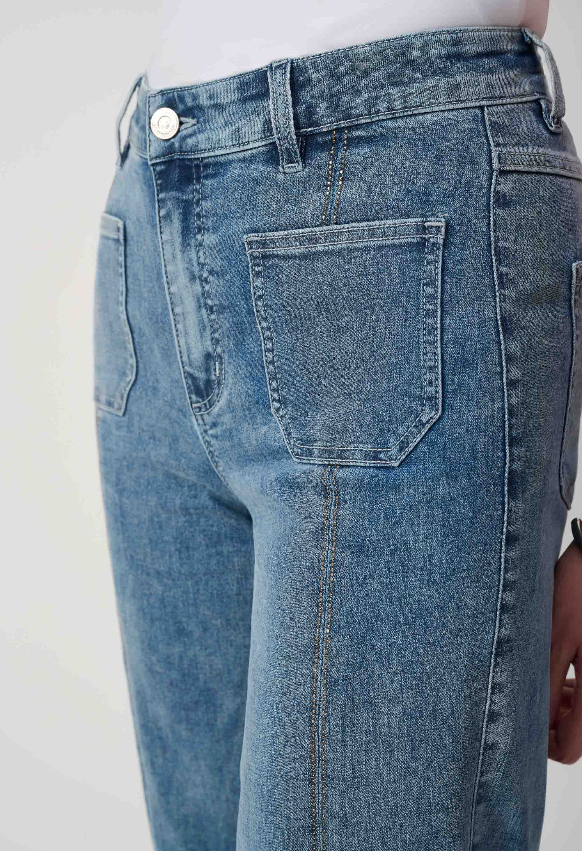 High Waist Cropped Jeans - Image 4