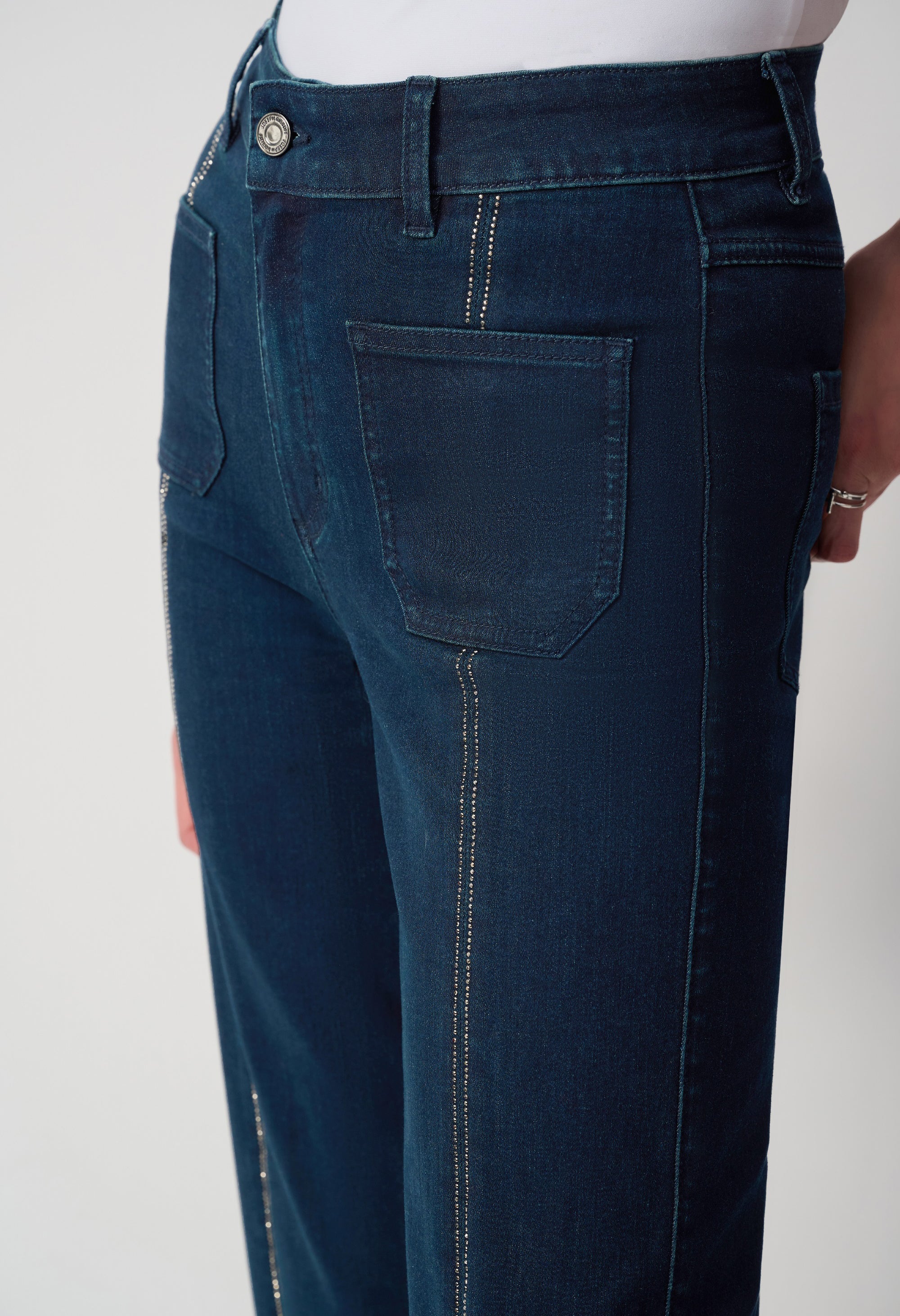 High Waist Cropped Jeans - Image 9