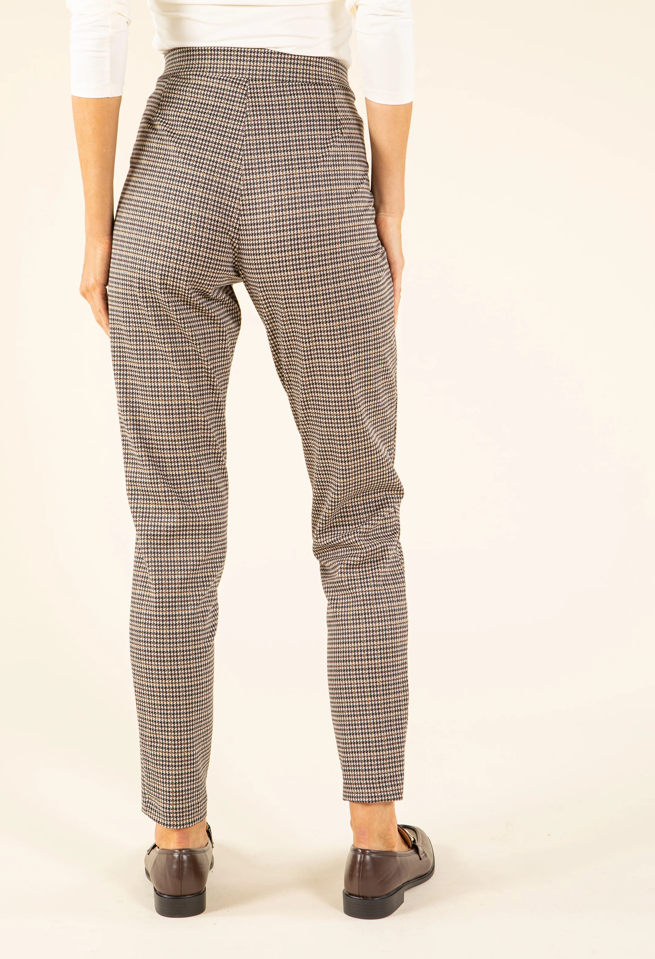 Houndstooth Buckle Detail Trousers - Image 4