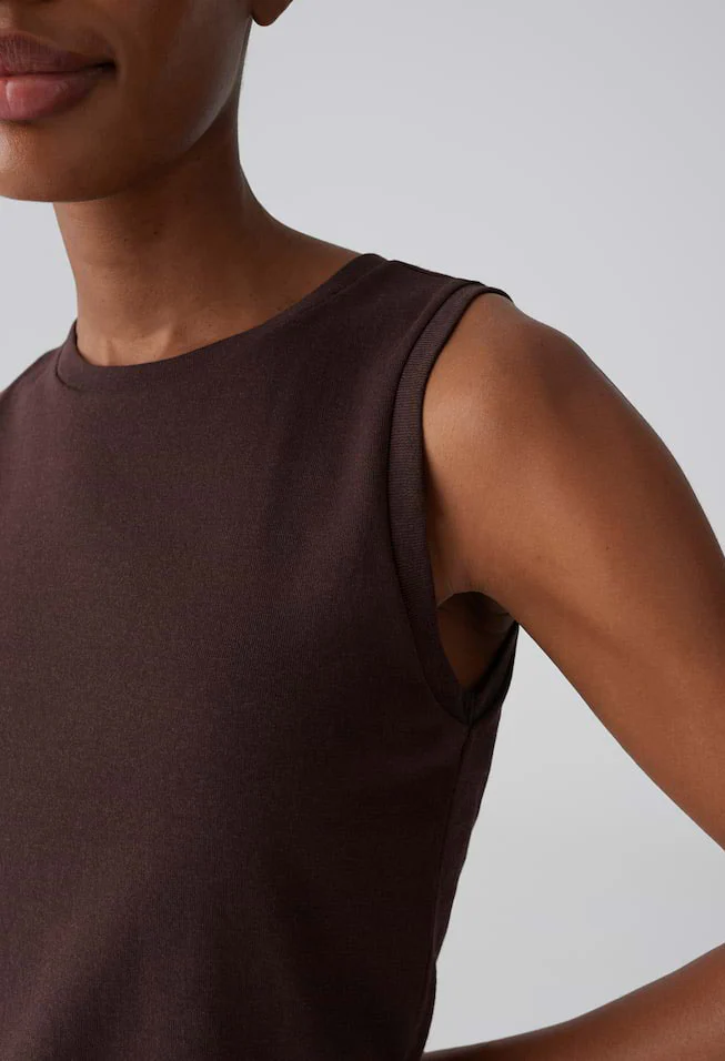 Indros Slim Tank Top - Image 2