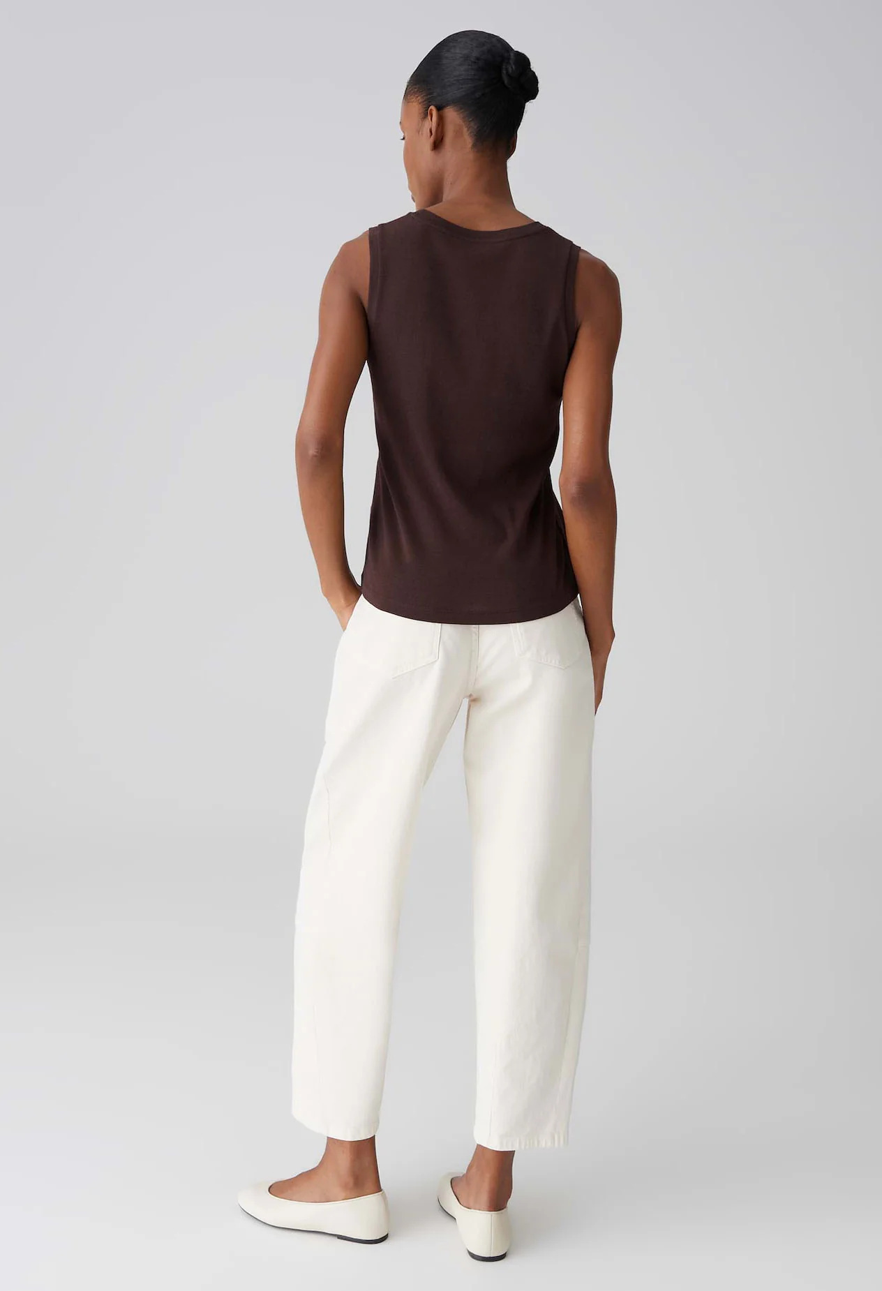 Indros Slim Tank Top - Image 4