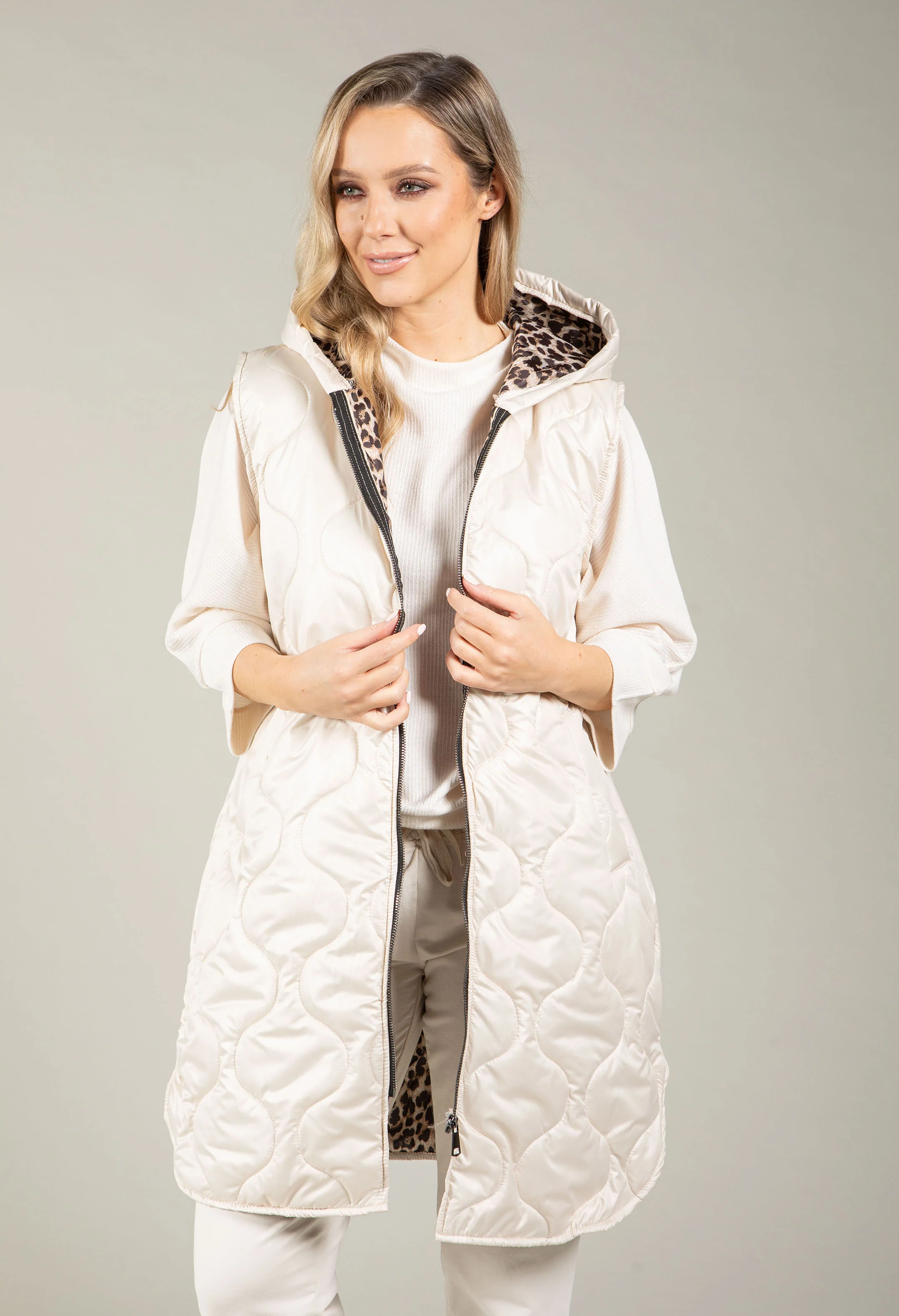 Longline Quilted Gilet - Image 3