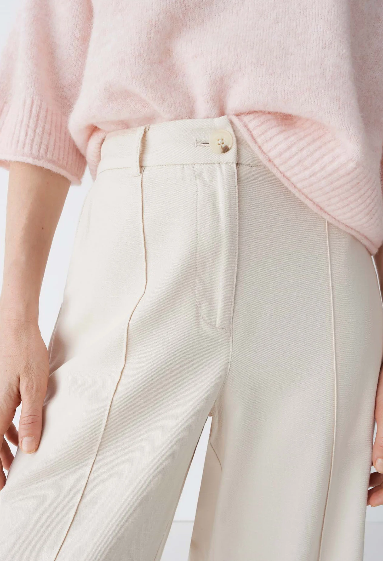 Meeri Breath Relaxed City Pants - Image 5