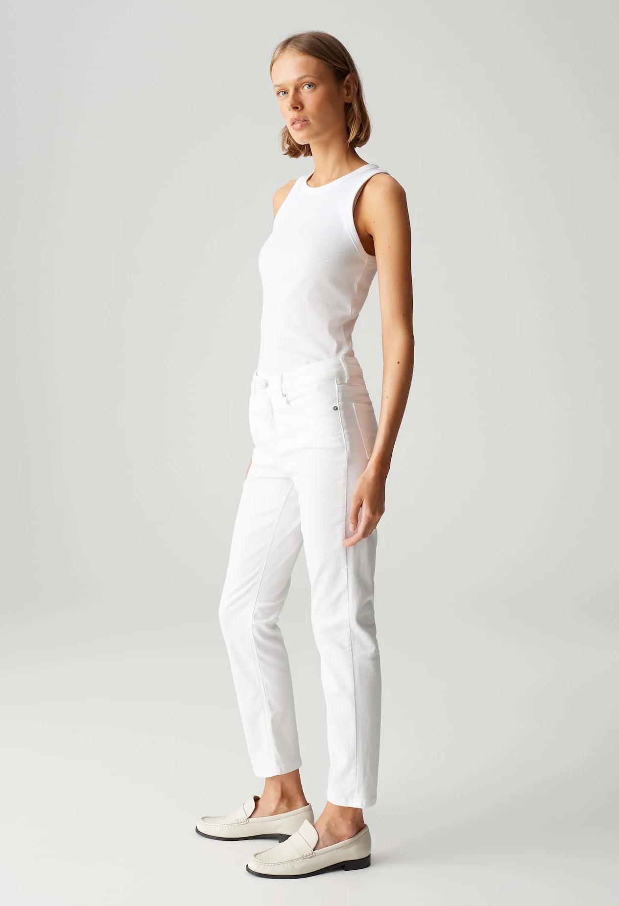 Melly Base Mid Rise Straight Jeans - Image 3