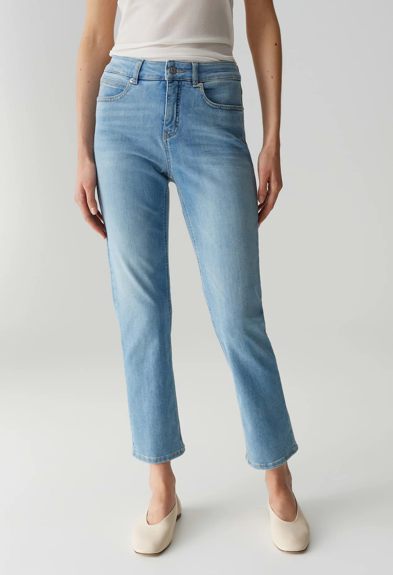 Melly Base Mid Rise Straight Jeans - Image 5