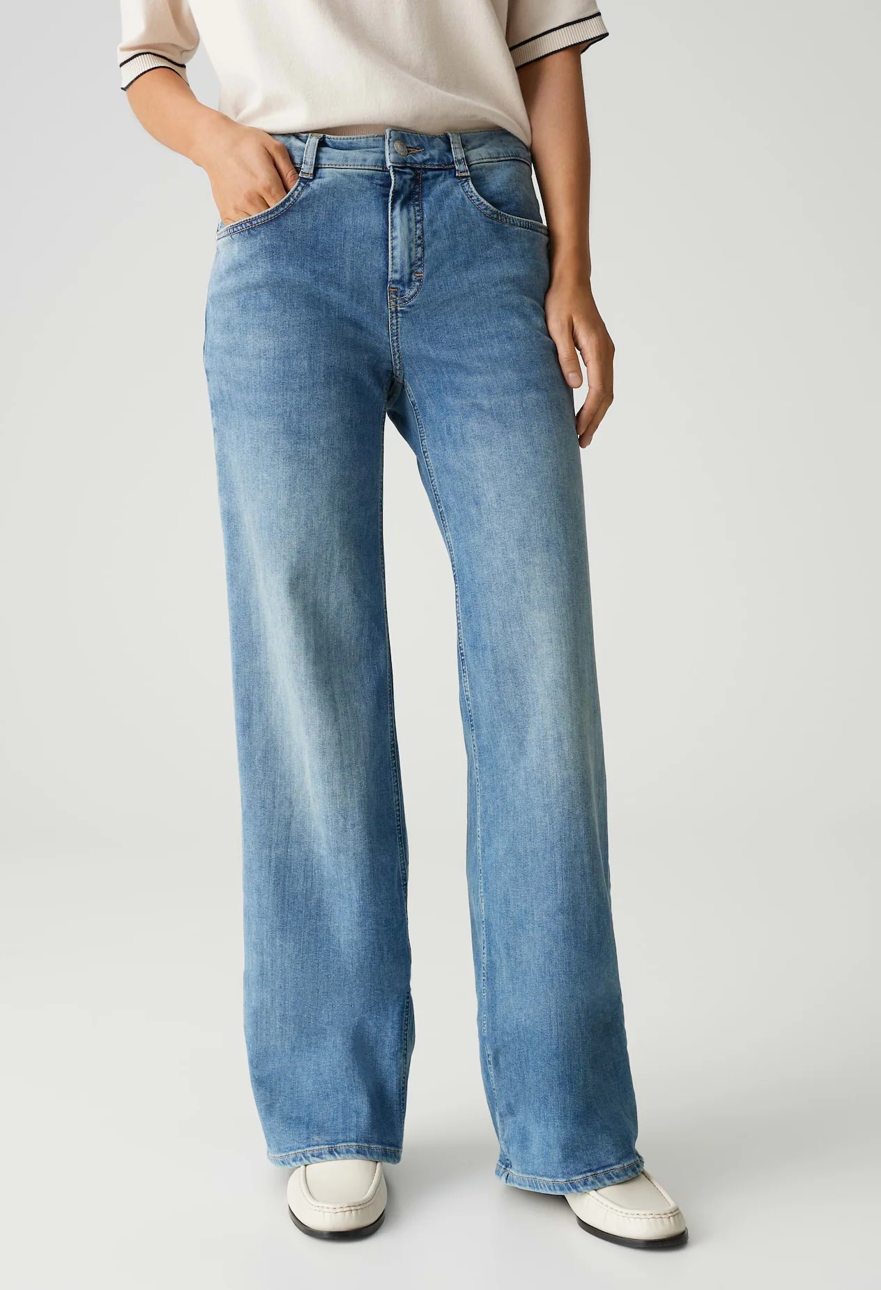 Melly Modern Mid Rise Wide Leg Jeans