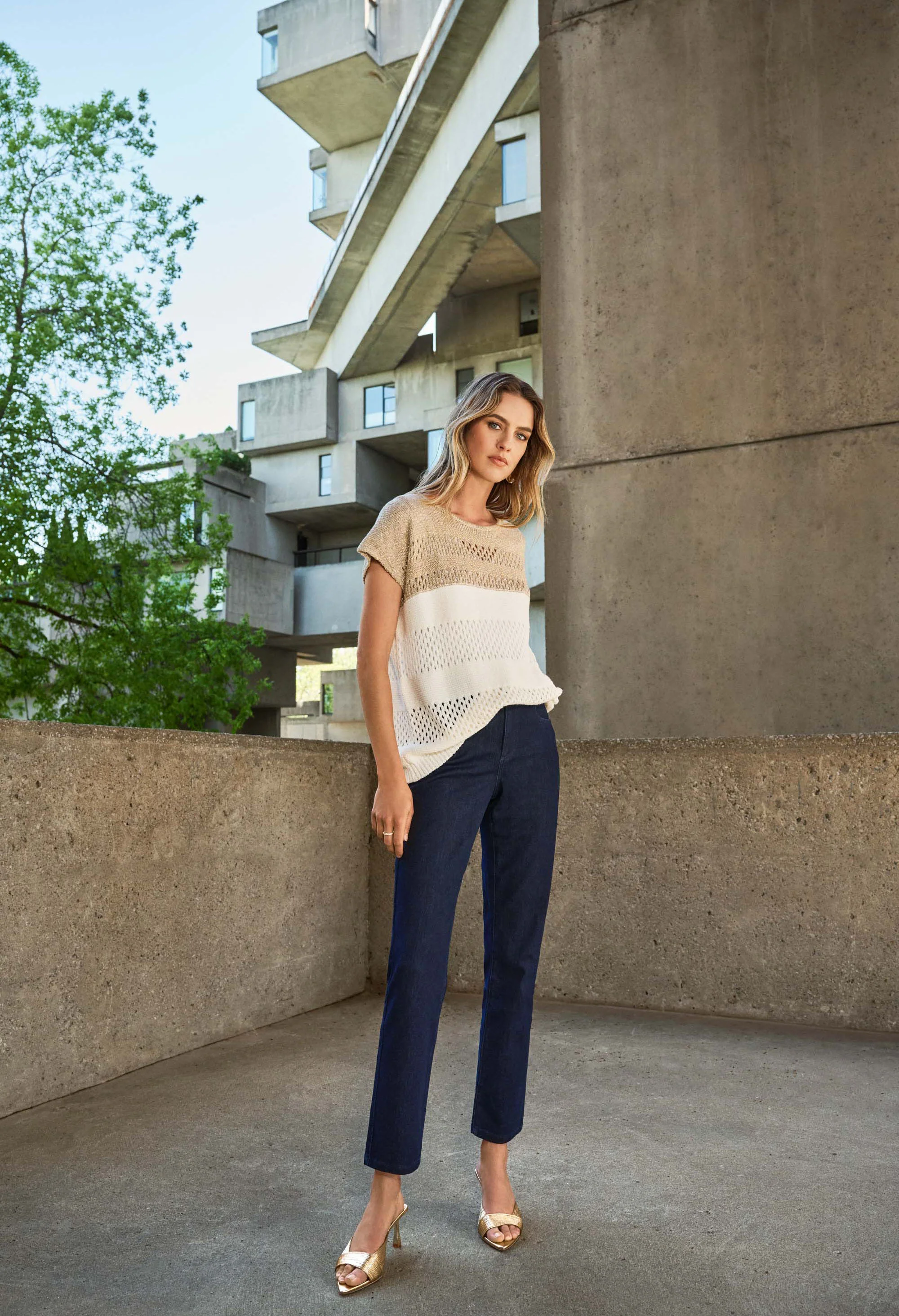 Mid-rise Casual Jeans Style - Image 11