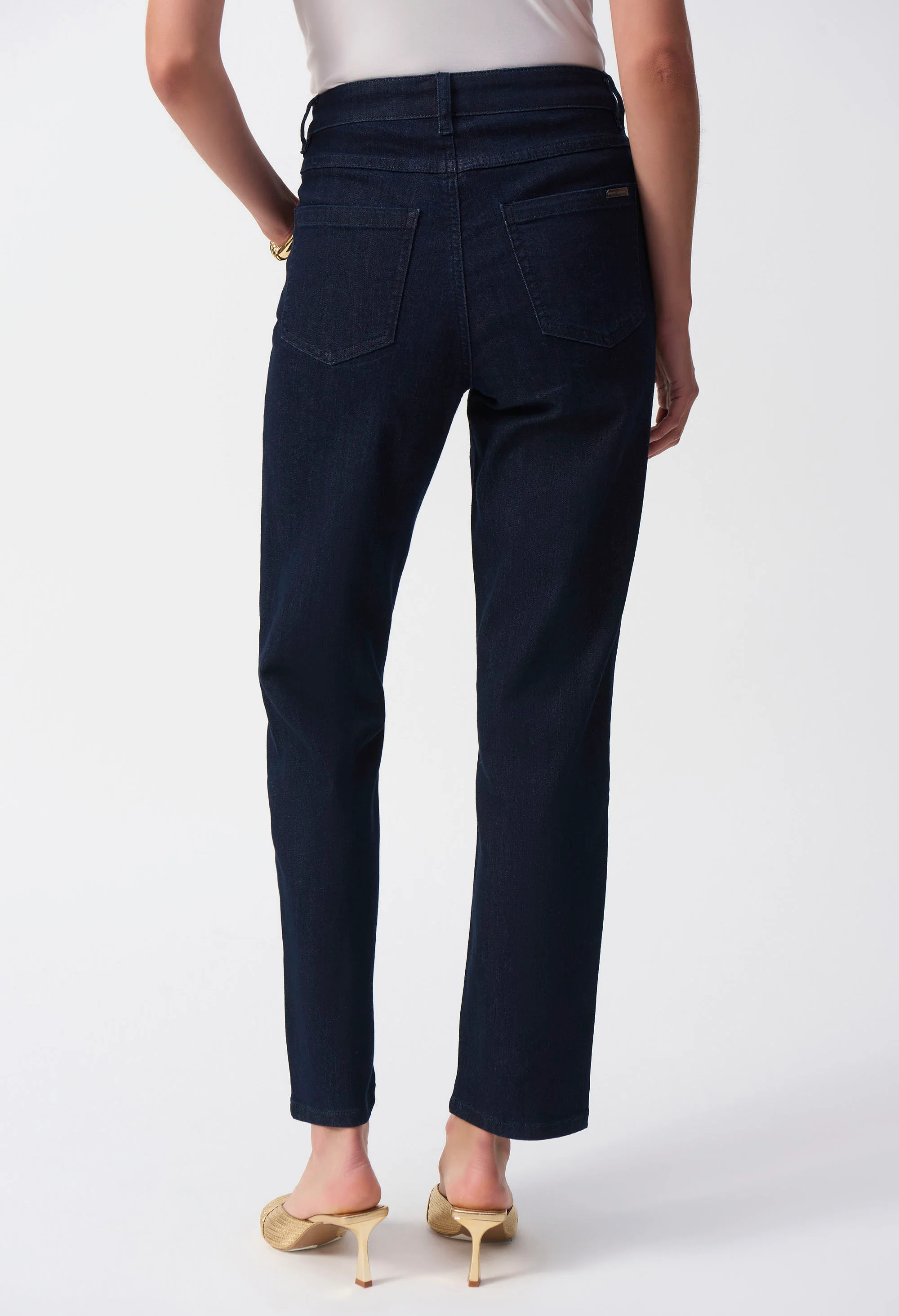 Mid-rise Casual Jeans Style - Image 9