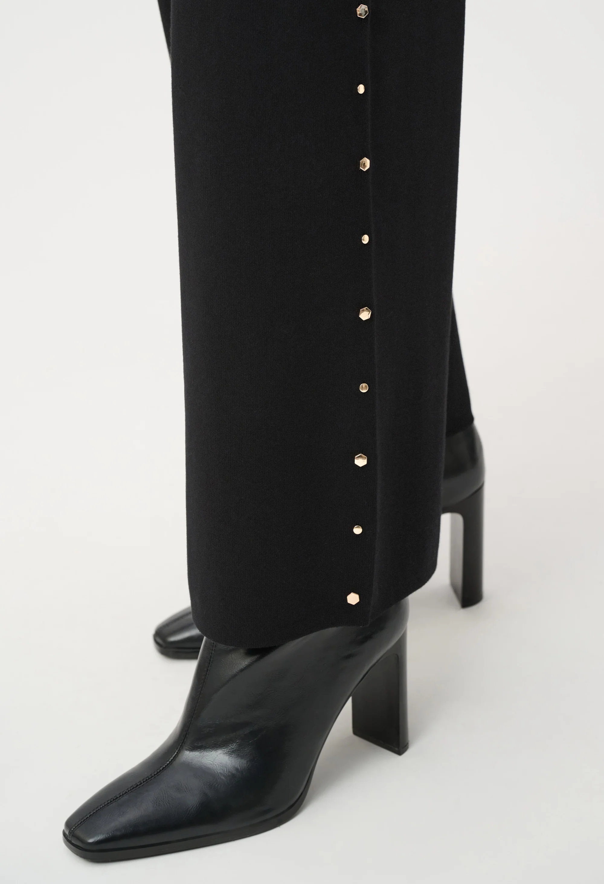 Mid-rise Wide-leg Trousers - Image 3