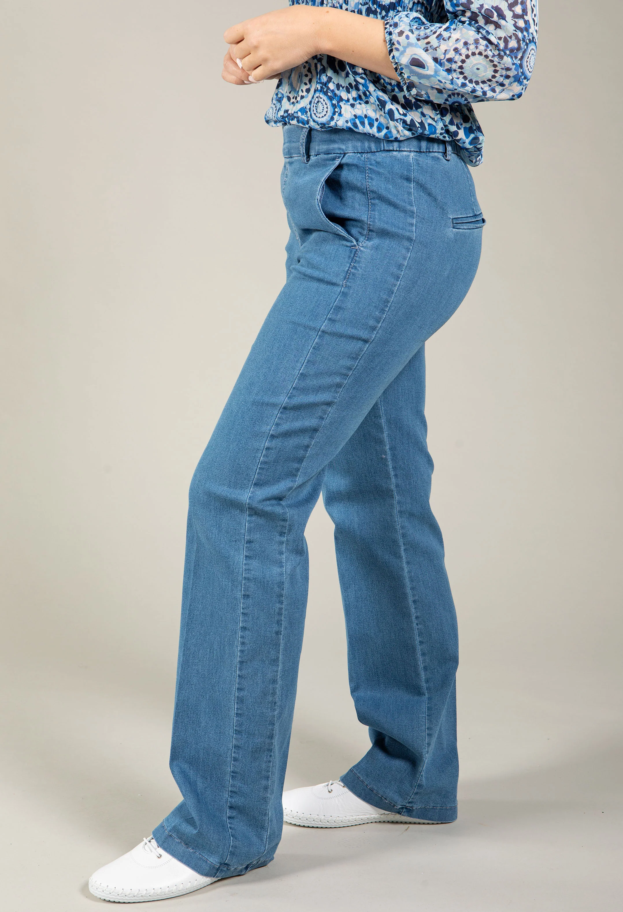 Mila Wide Flexi Jeans - Image 3