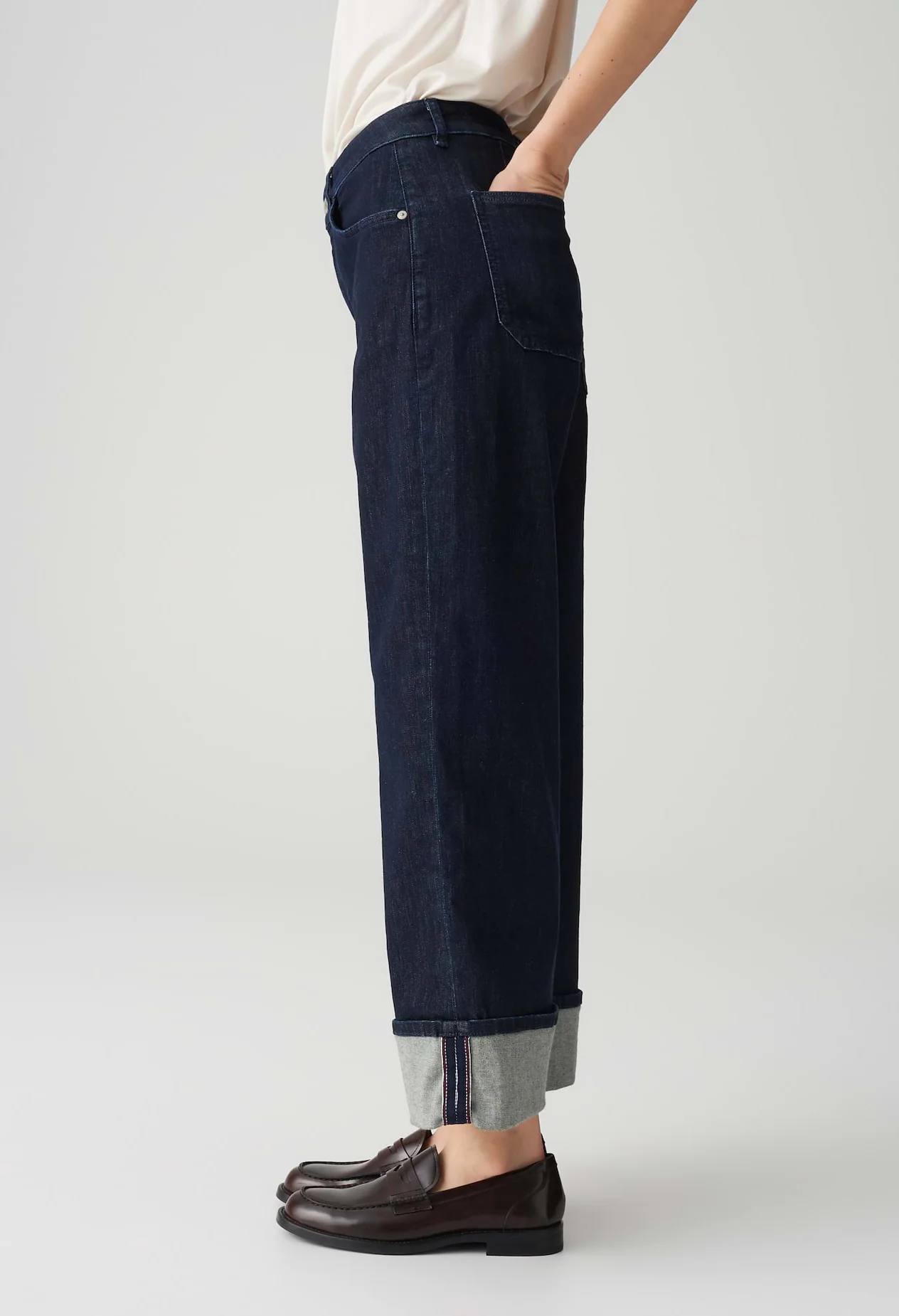 Miva Turn-Up Cropped Wide Jeans - Image 4