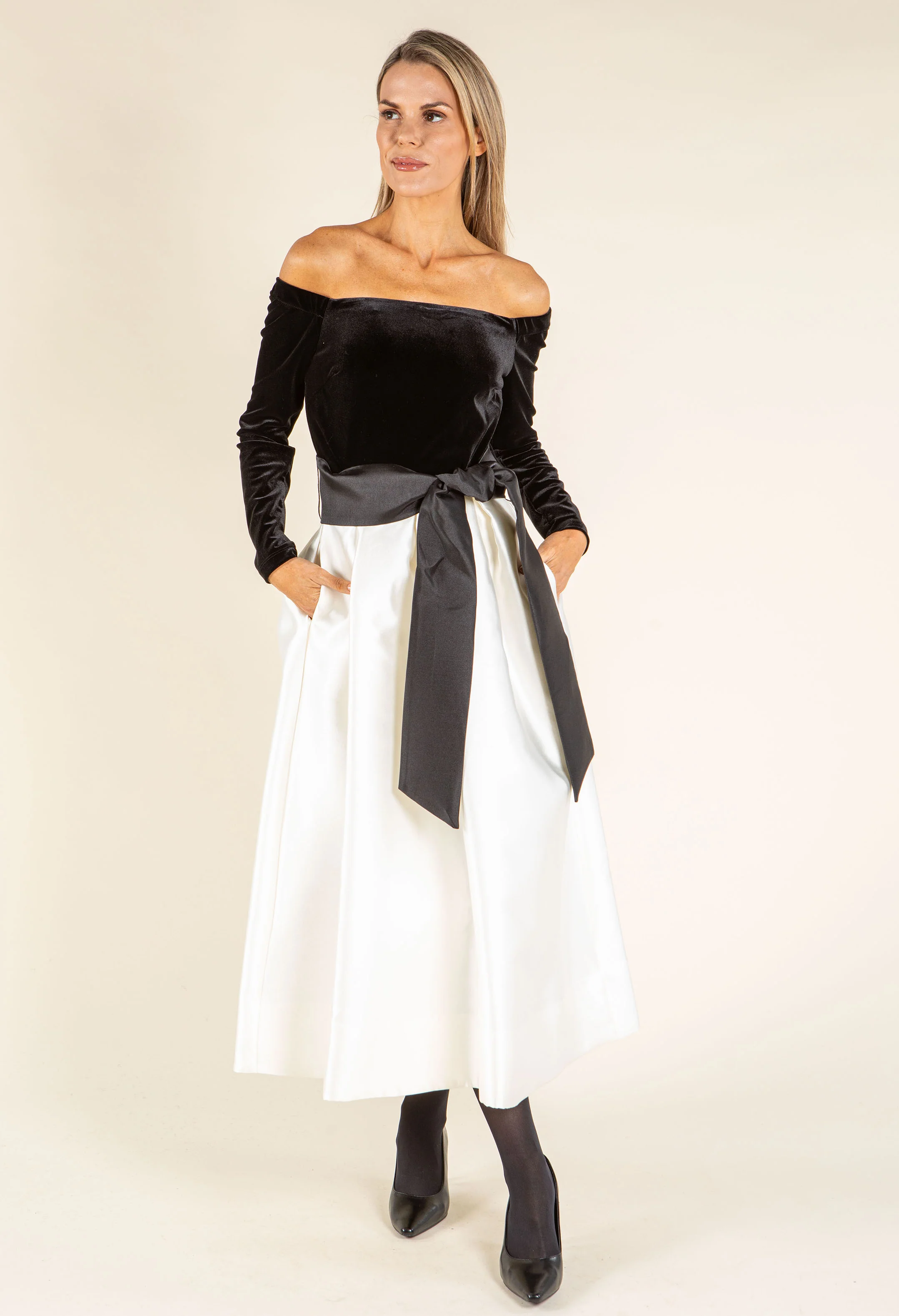 Off-Shoulder Velvet Midi Dress - Image 2