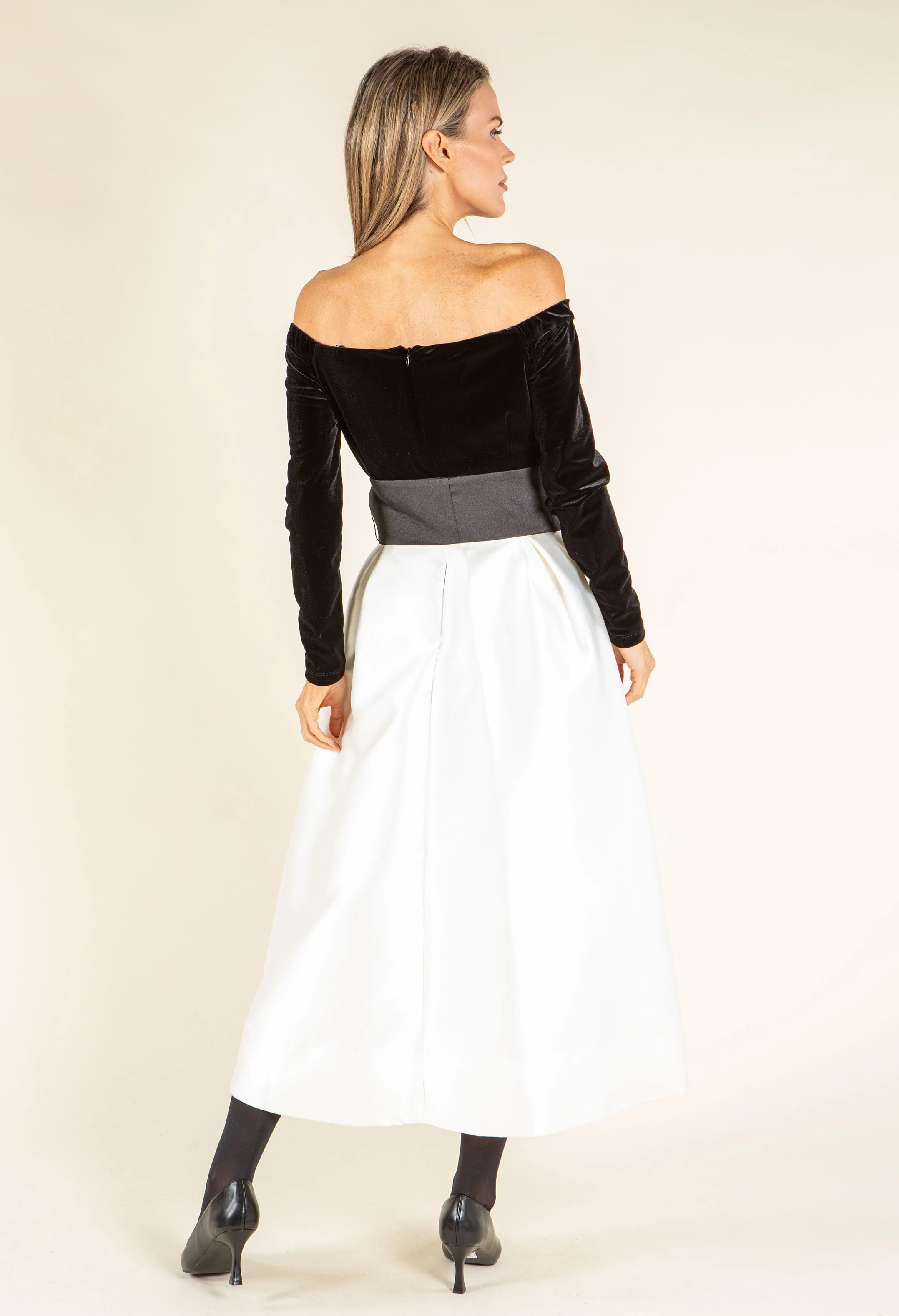 Off-Shoulder Velvet Midi Dress - Image 5