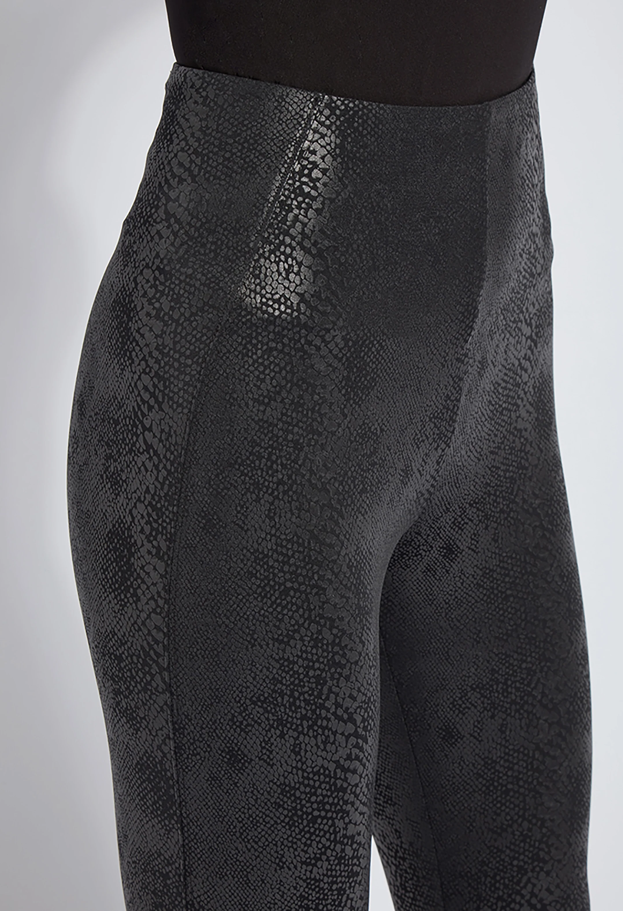 Patterned Matilda Foil Legging - Image 2