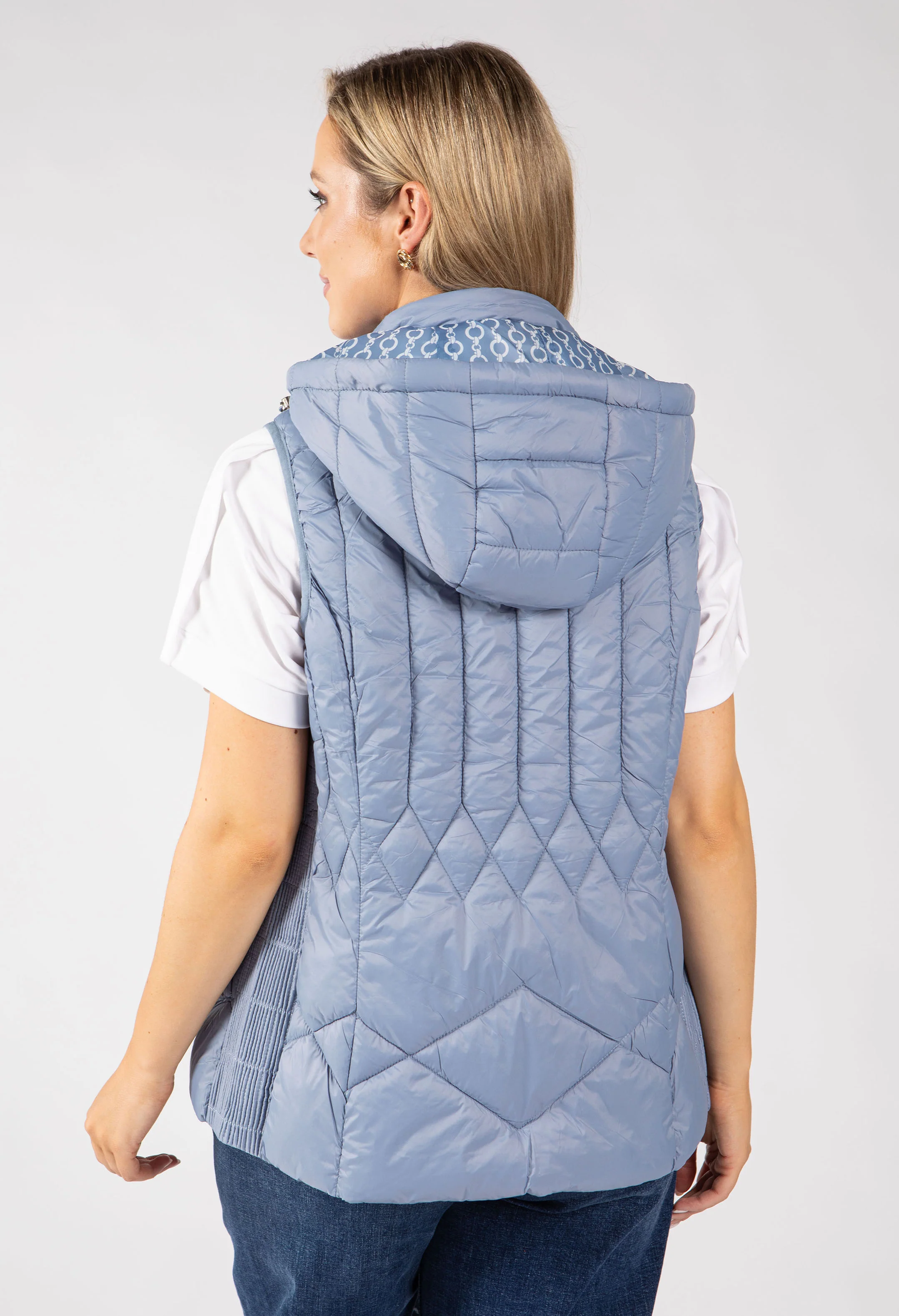 Quilted Hooded Gilet - Image 15