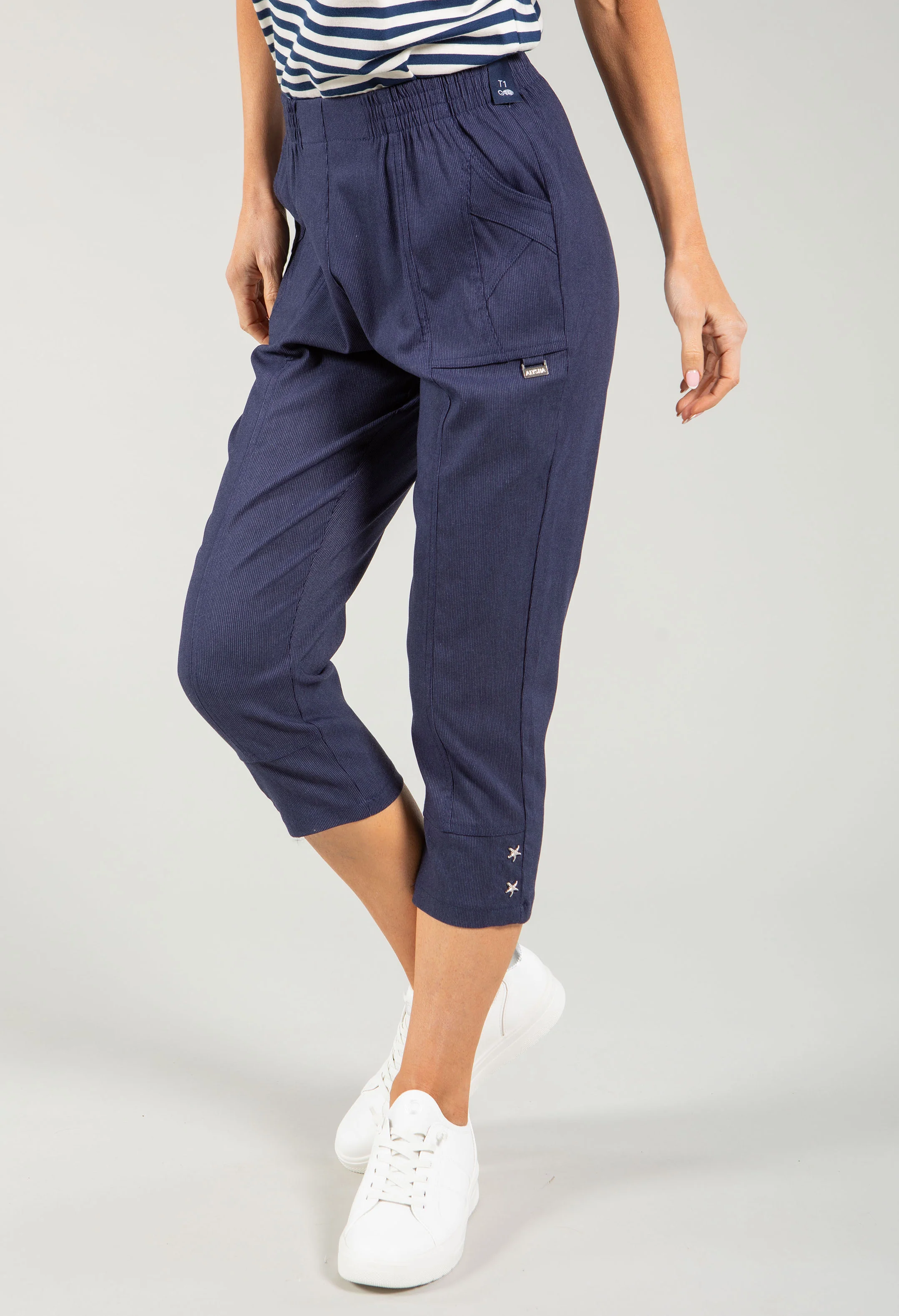 Relaxed Fit Capri Trousers - Image 3