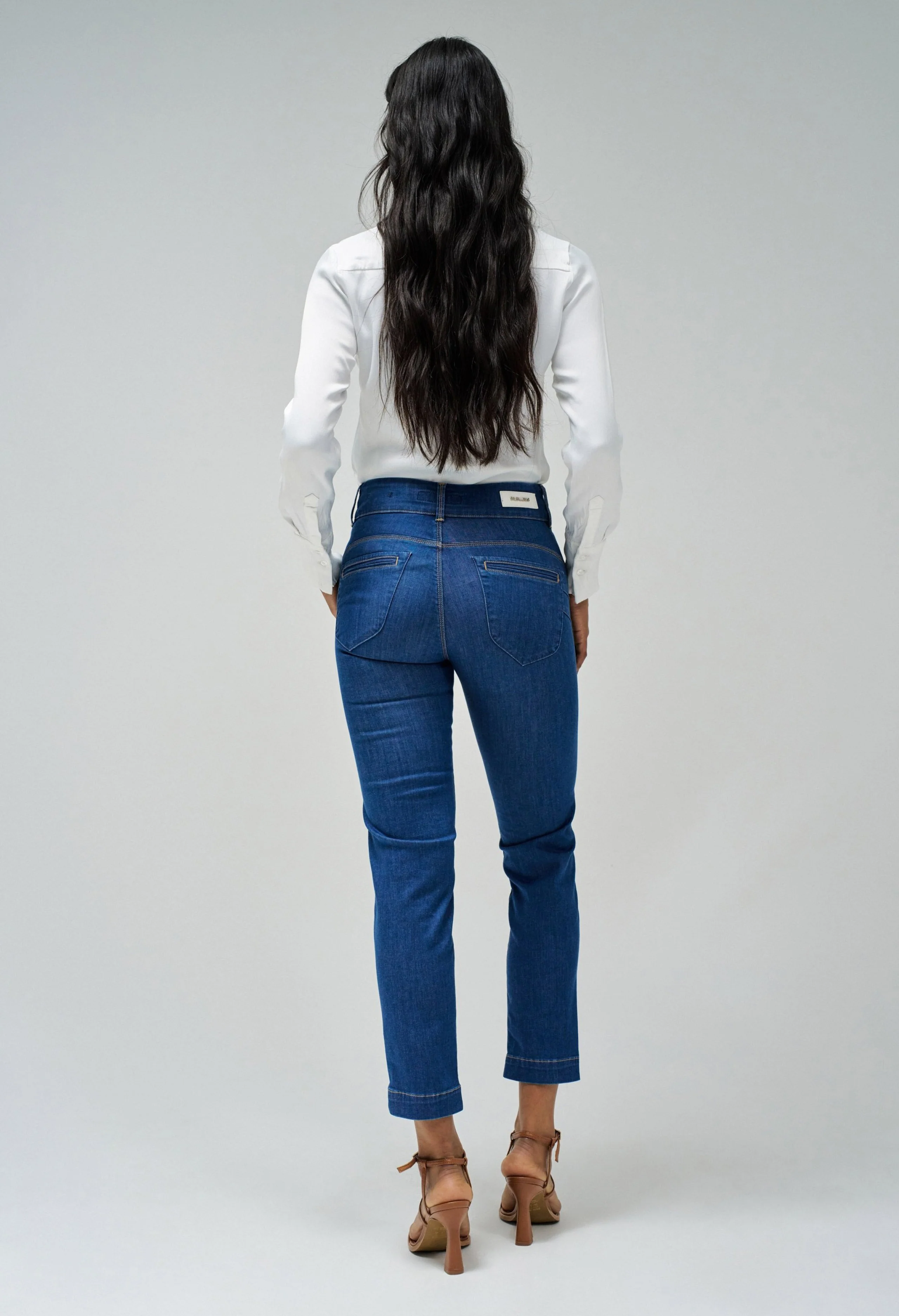 Secret Chino Push In Jeans - Image 4