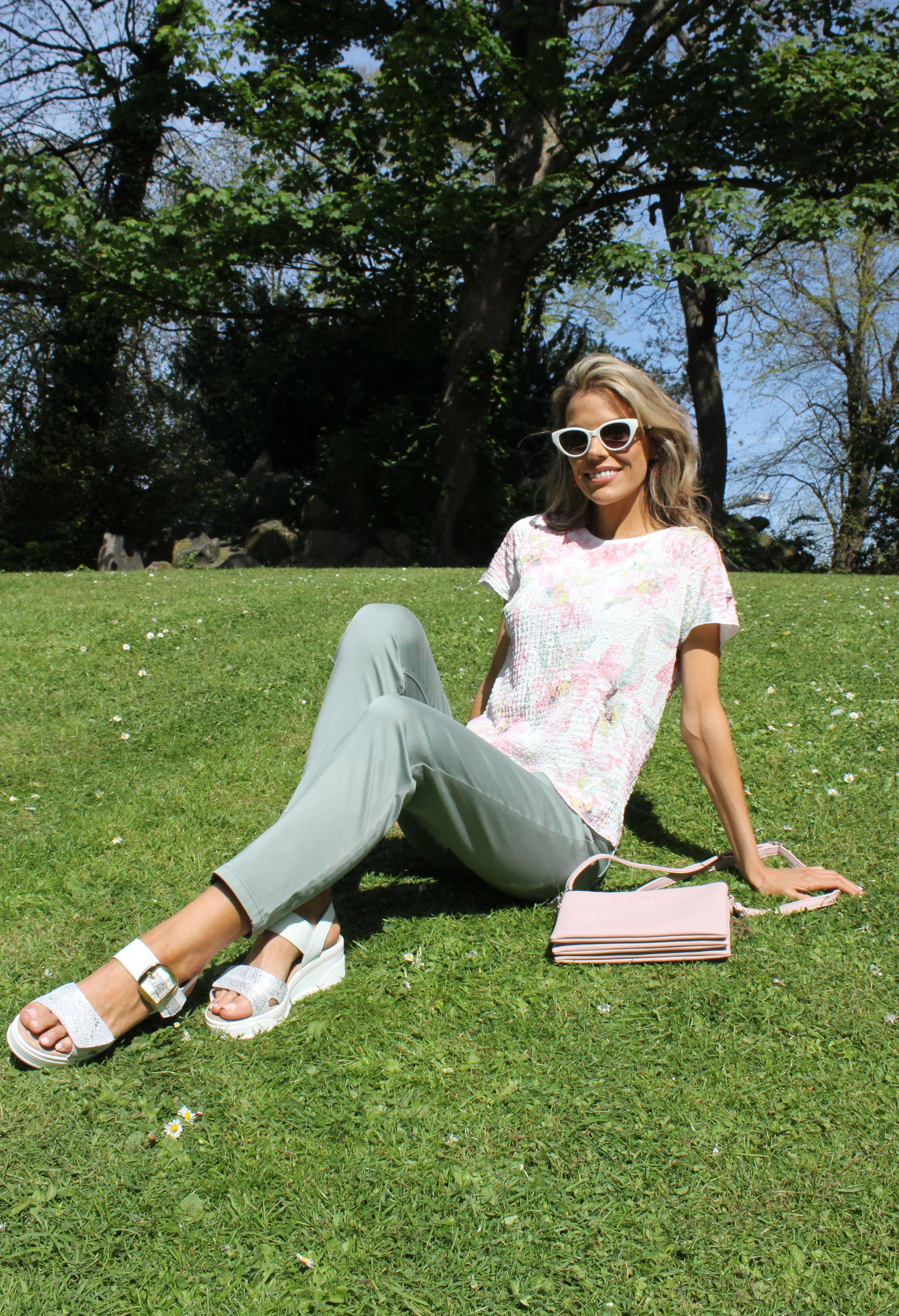 Selina 7/8 Length Slim Fit Trousers - Image 20