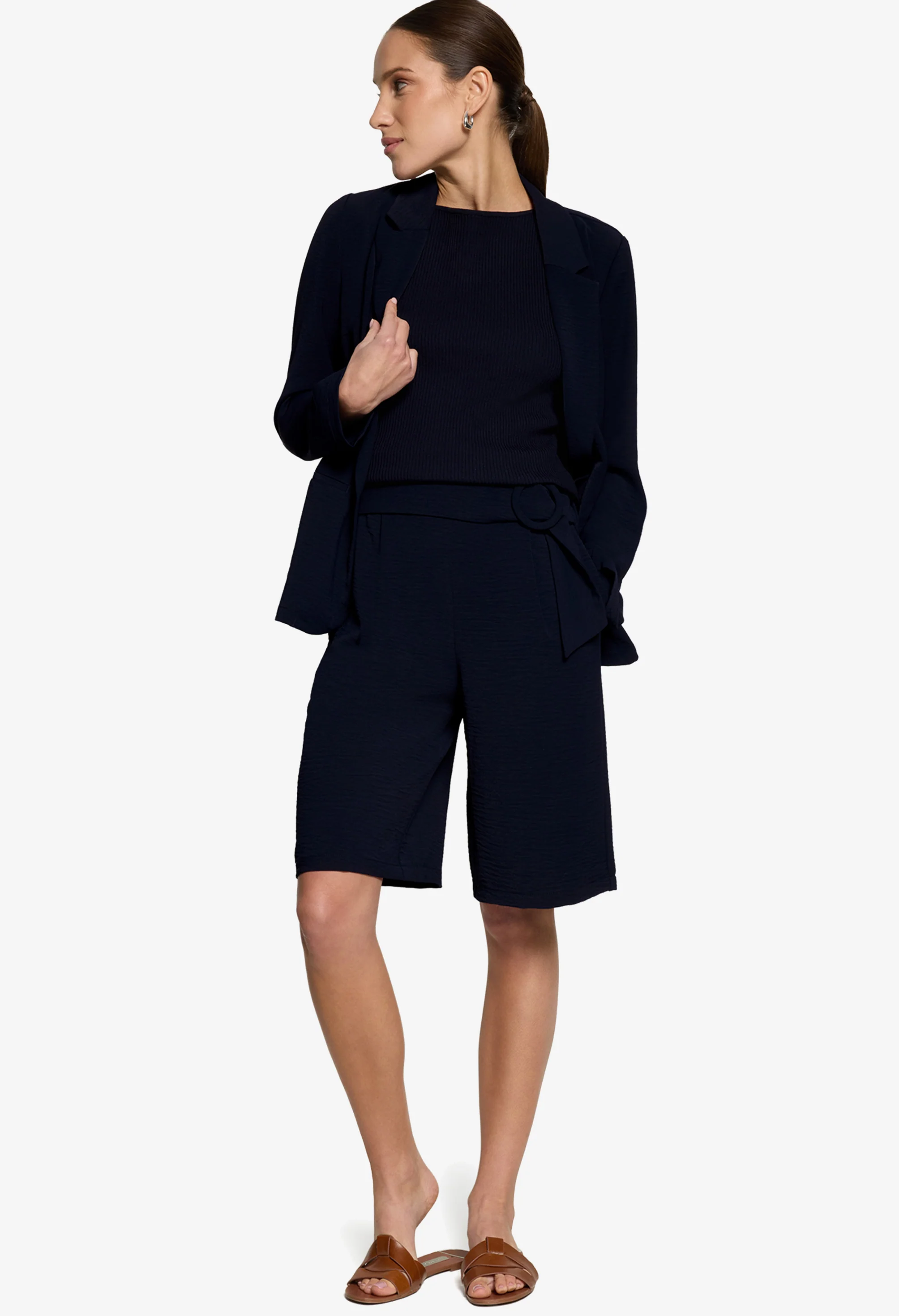 Sleeveless Ribbed Top - Image 4