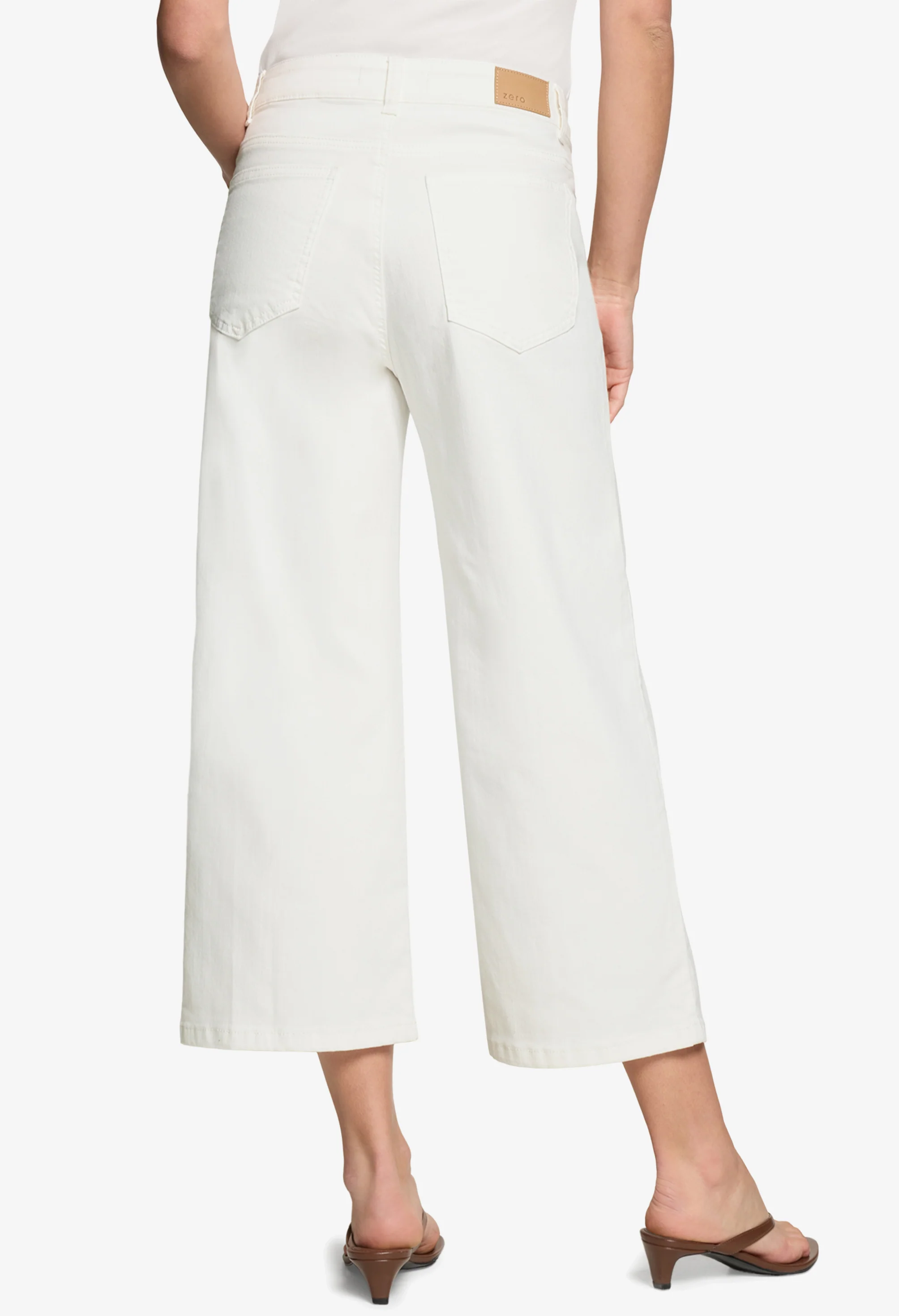 Straight Leg Cropped Jeans - Image 3
