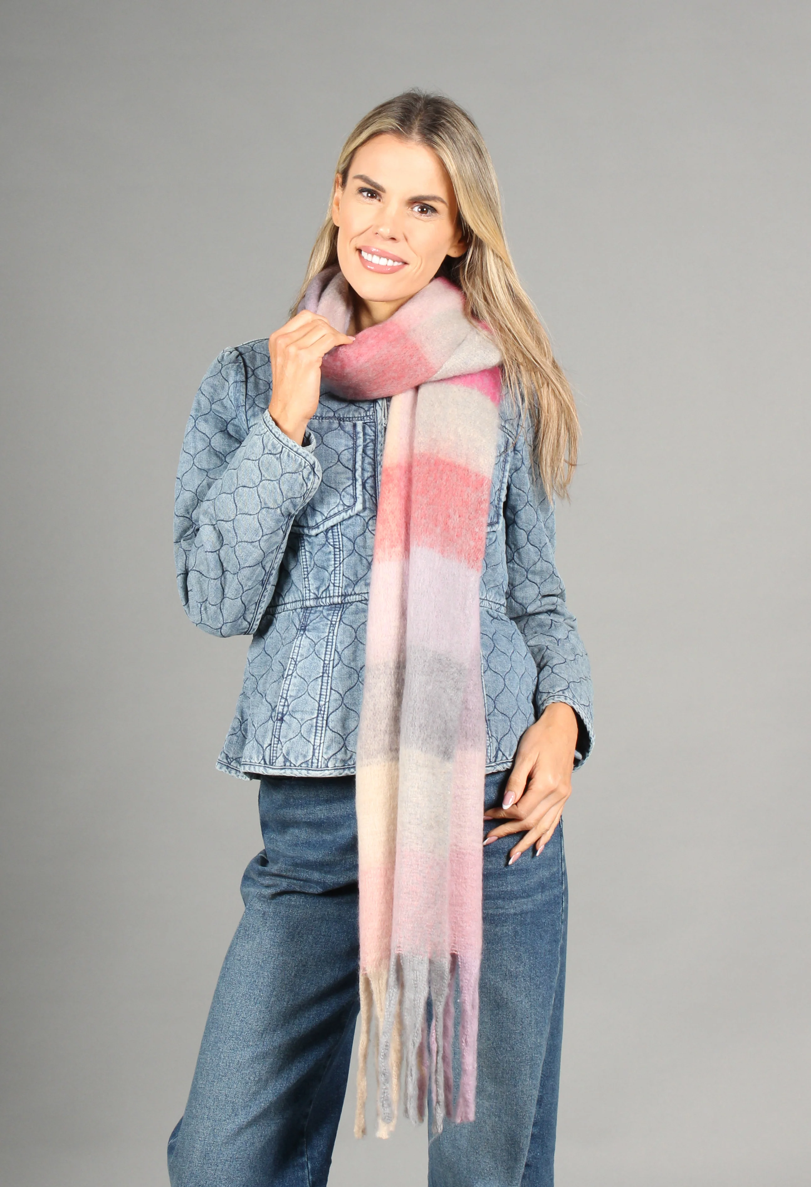 Super Soft Tassel End Check Scarf - Image 14